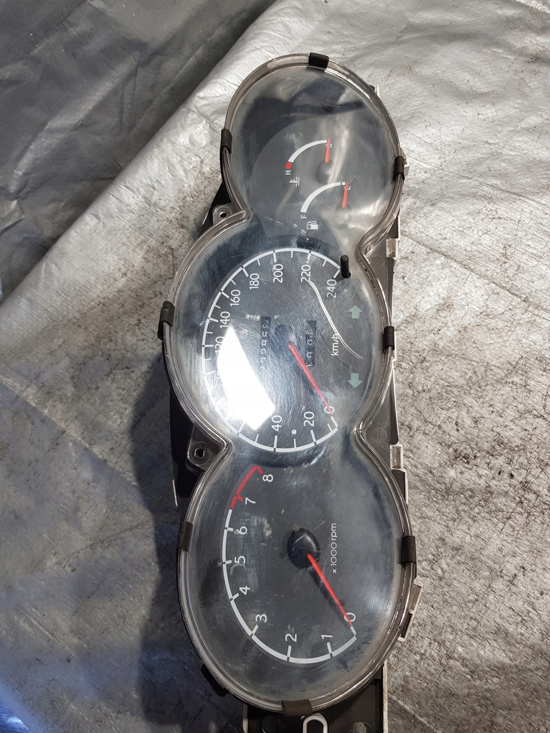 dials Hyundai Coupe II 1,6