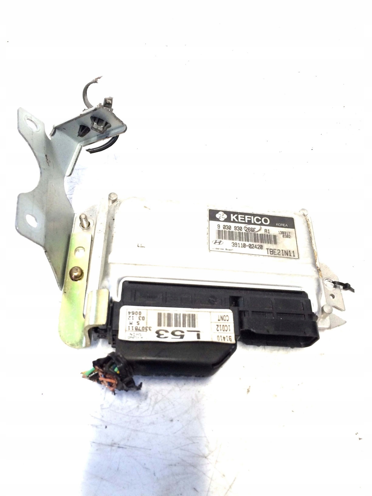 control unit of the engine HYUNDAI GETZ 9 030 930 266F 39110-02420