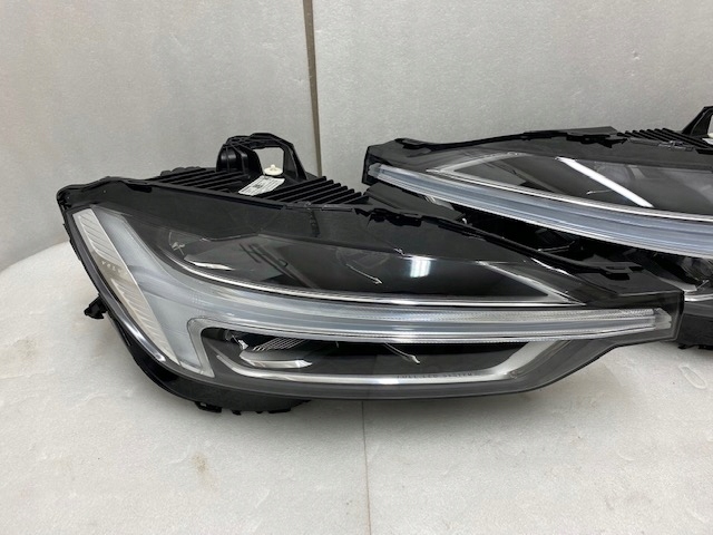 lights Volvo XC60 18- Full Led left right 2020
