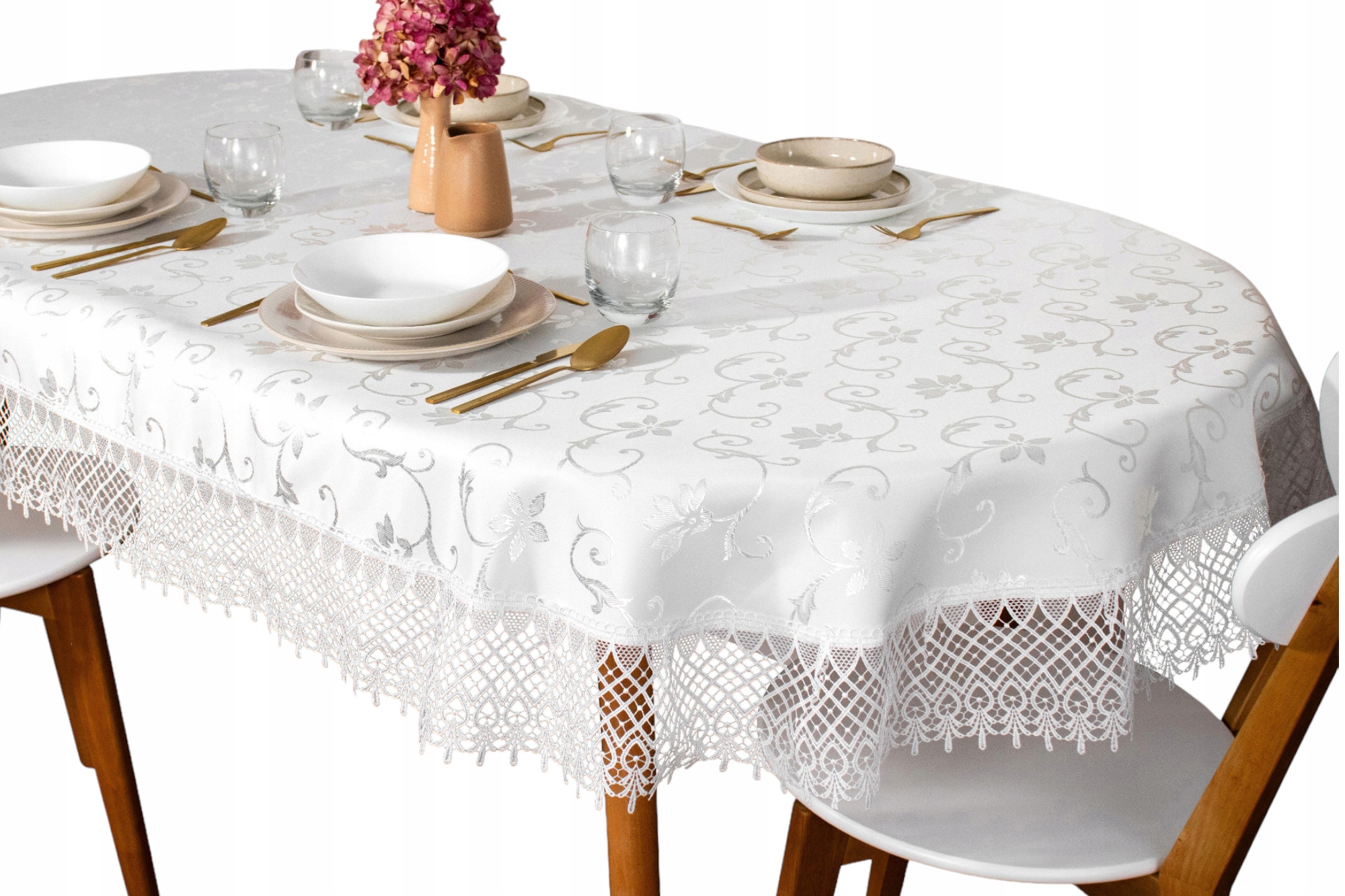 Obrus owalny biały na stół plamoodporny z gipiurą 140x220 koronka