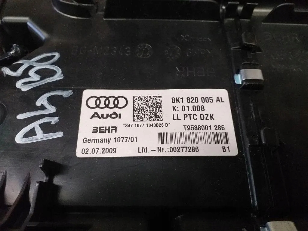 Audi A4 B8 радиатор отопителя отопитель салона европа 8K1820005AL