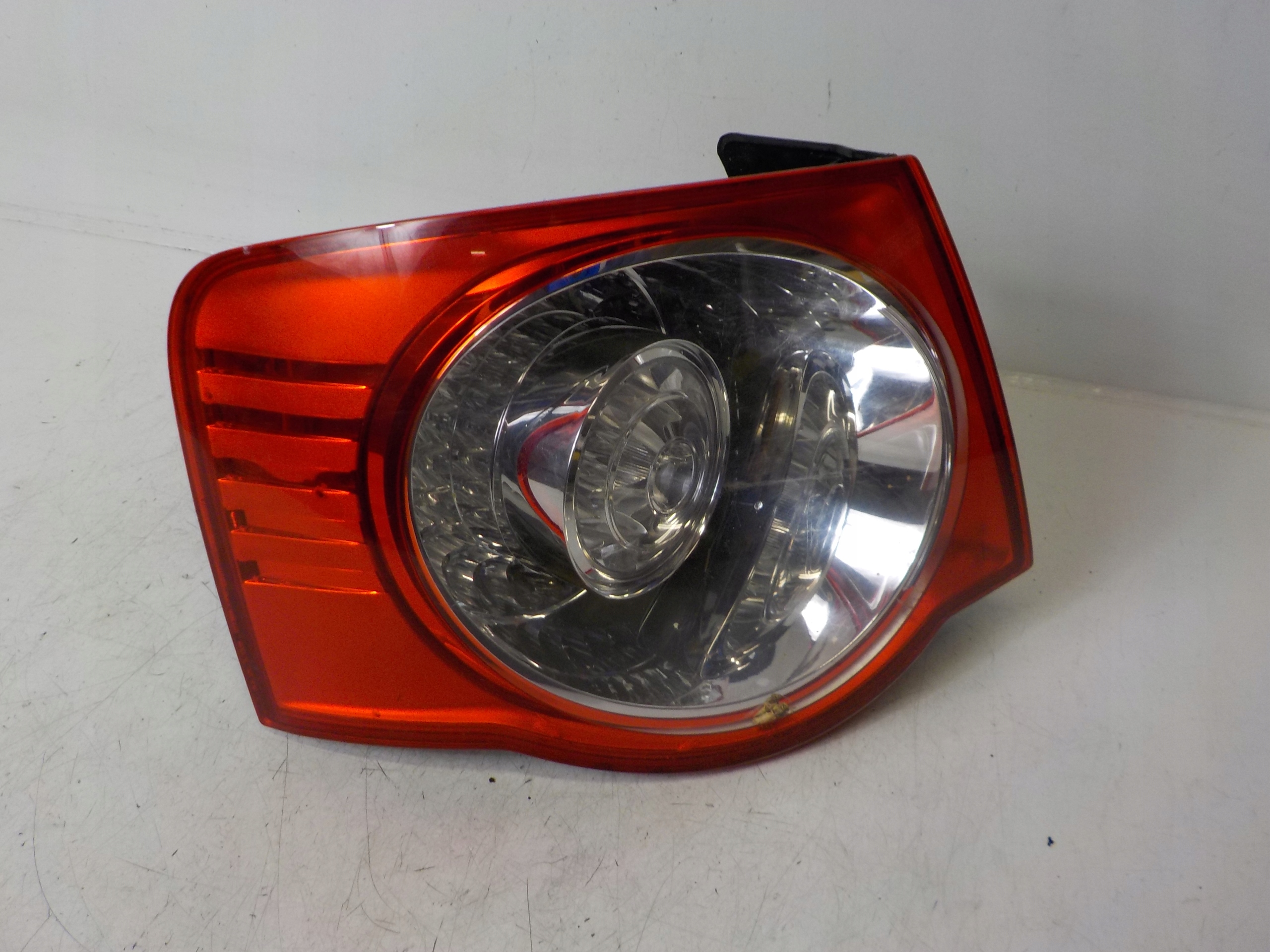 VOLKSWAGEN JETTA V light left rear left rear part