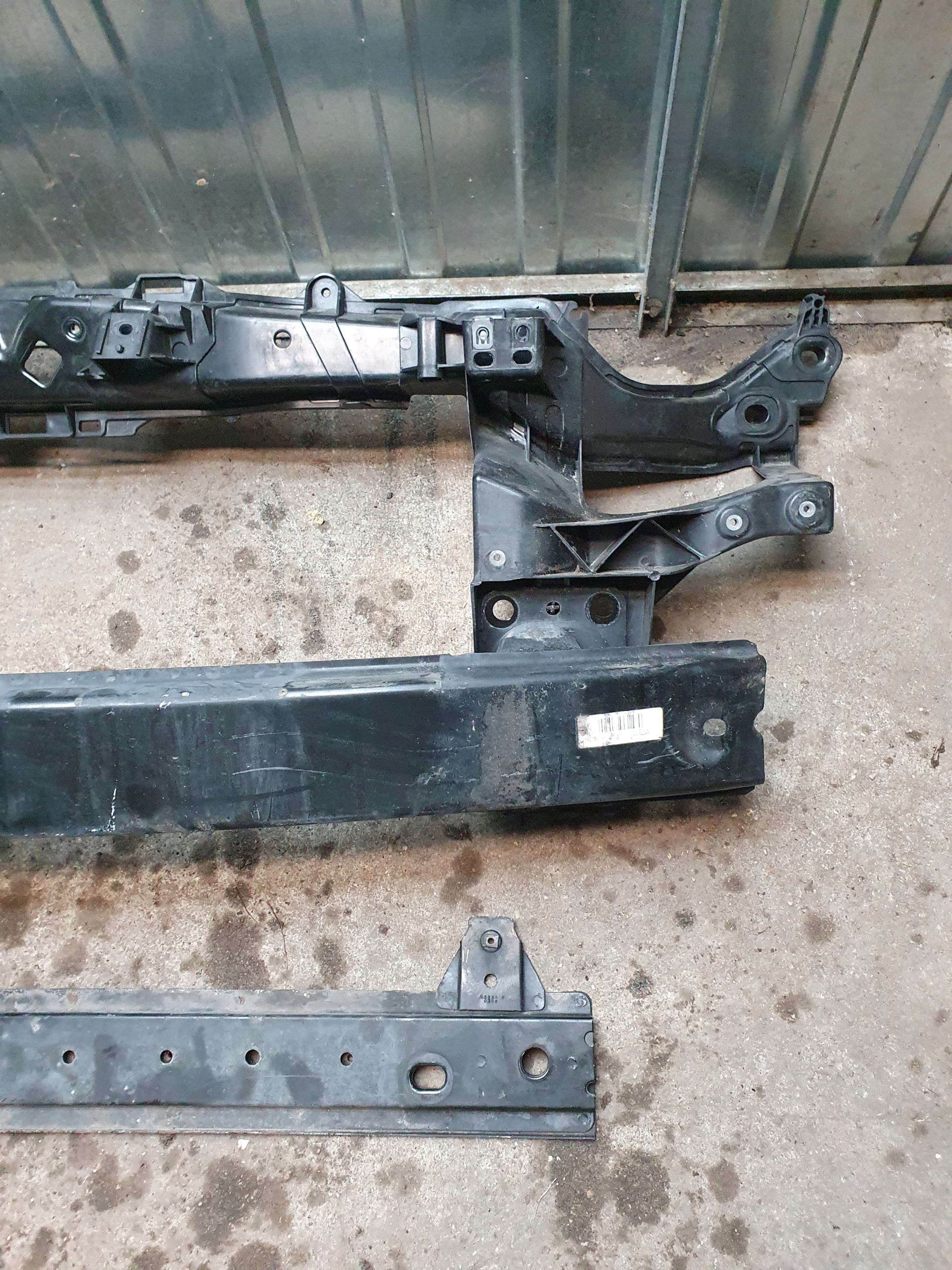 PAS PRZEDNI BELKA PRZÓD RENAULT KANGOO II 2007- Numer katalogowy części 8200393685J