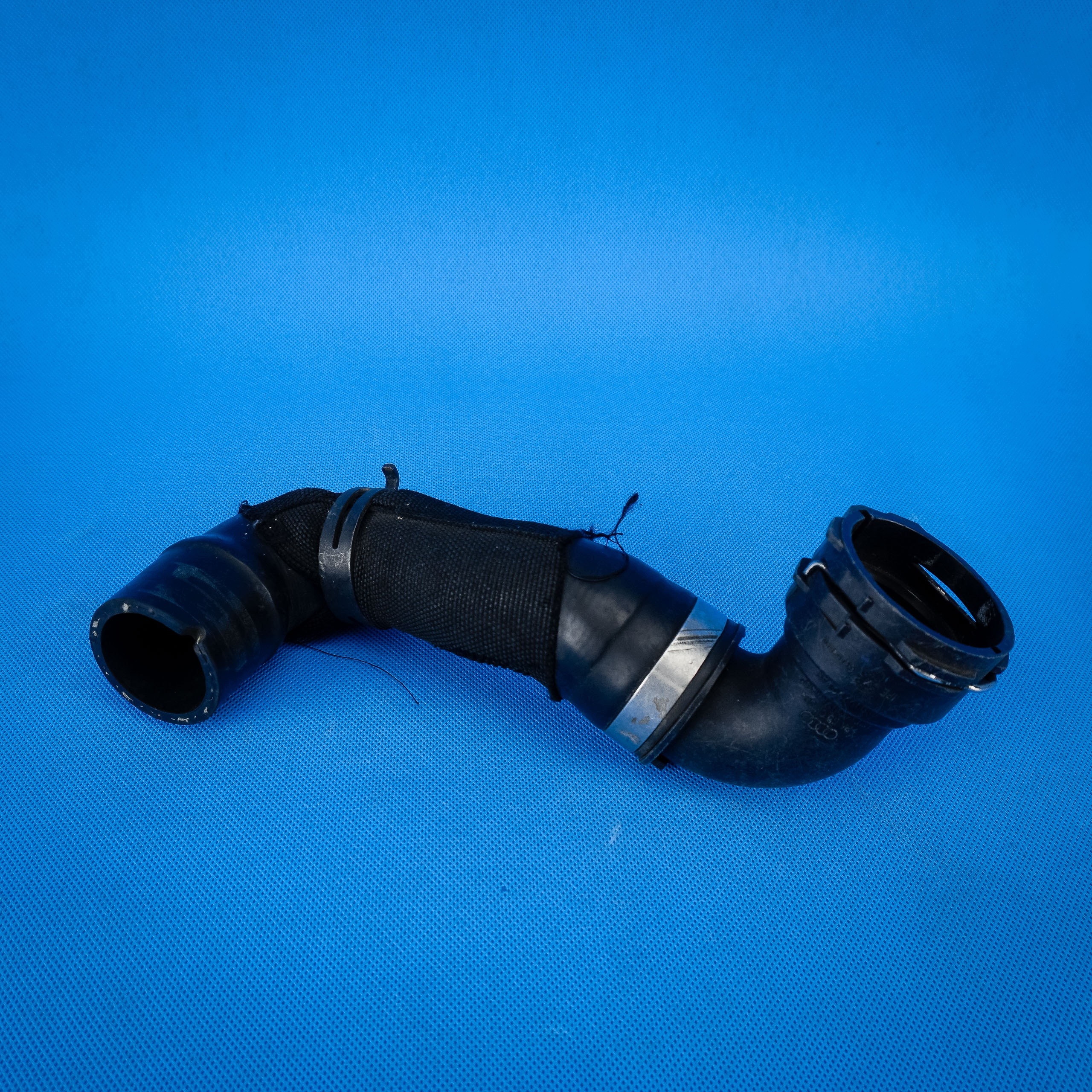 crijevo prijenos vode Audi RS6 4G RS7 4G8 4G0122101P