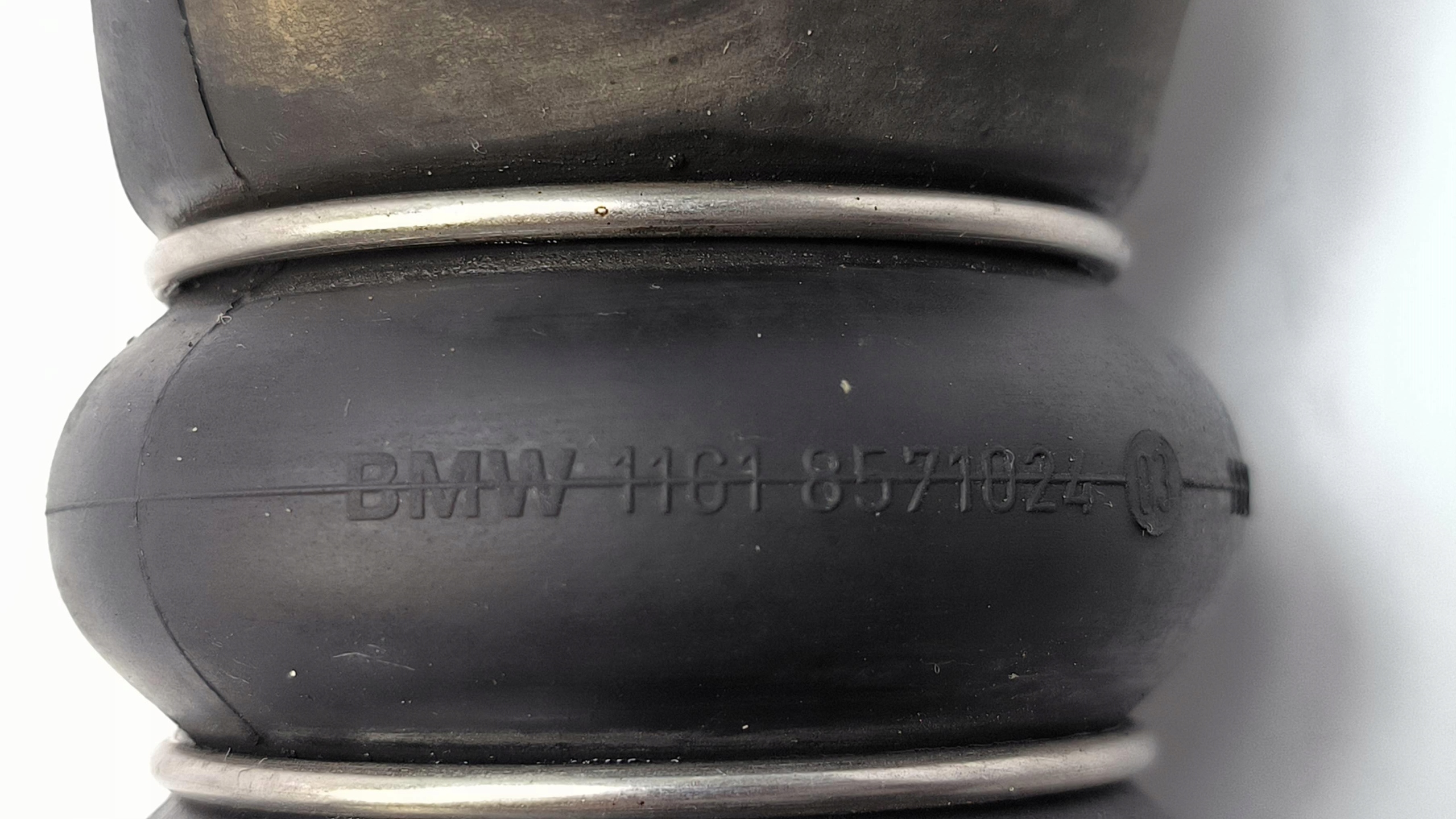 prijenos cijev interkulera 8571024 BMW 5 530D G30