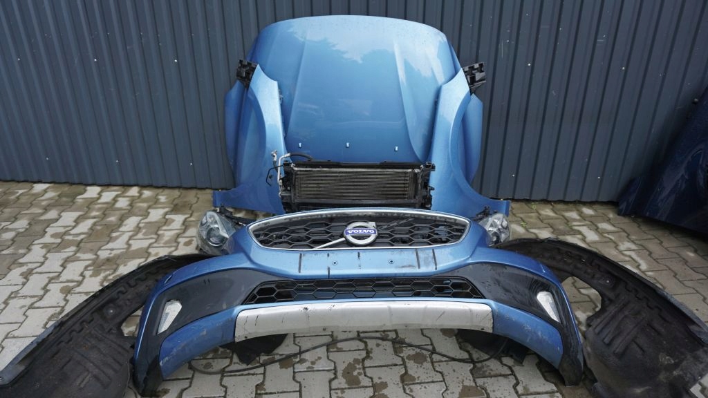 VOLVO V40 CC - bumper bonnet light complete front