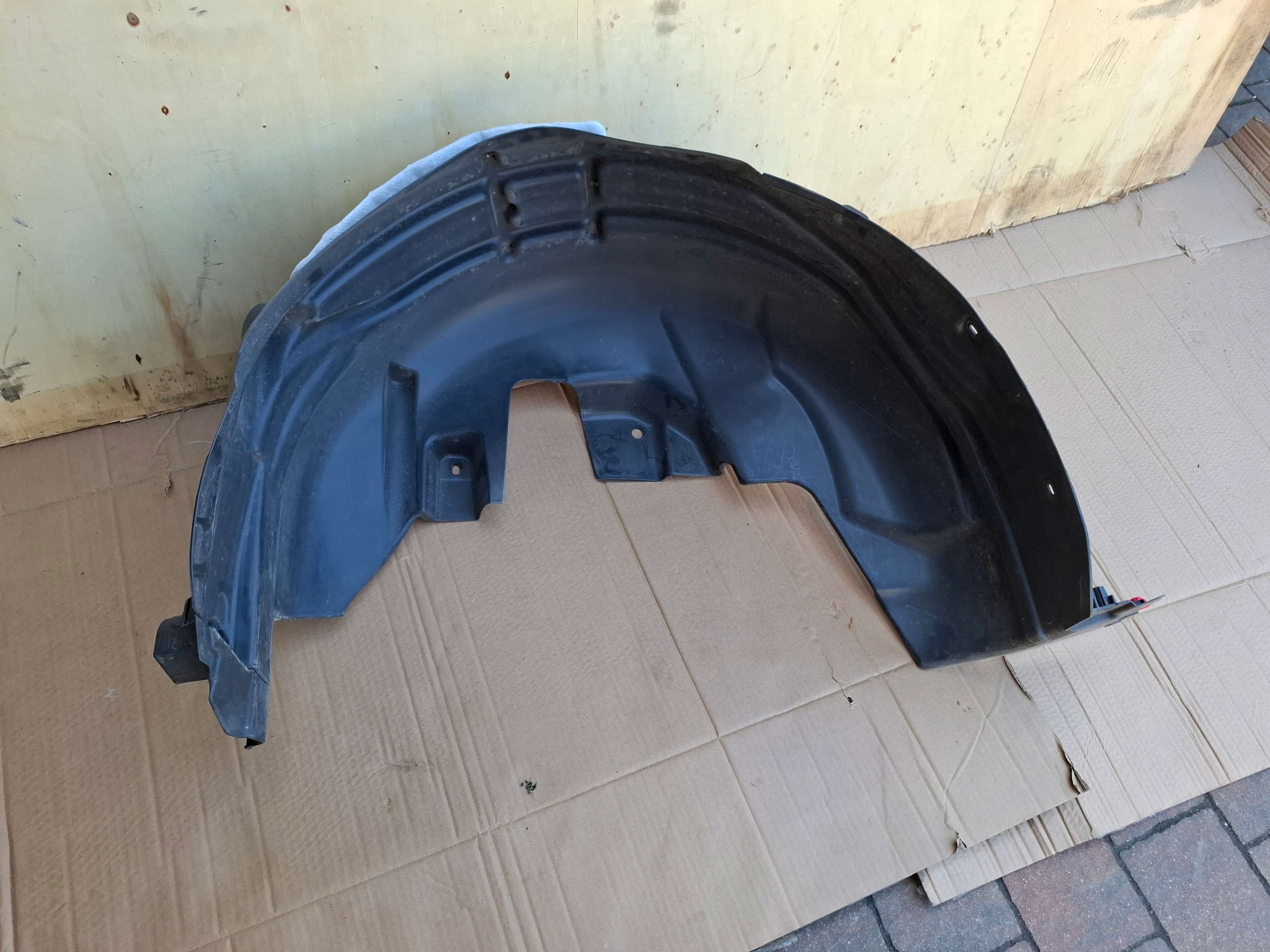 mudguard left rear part 9825798980 PEUGEOT 2008 II 23r