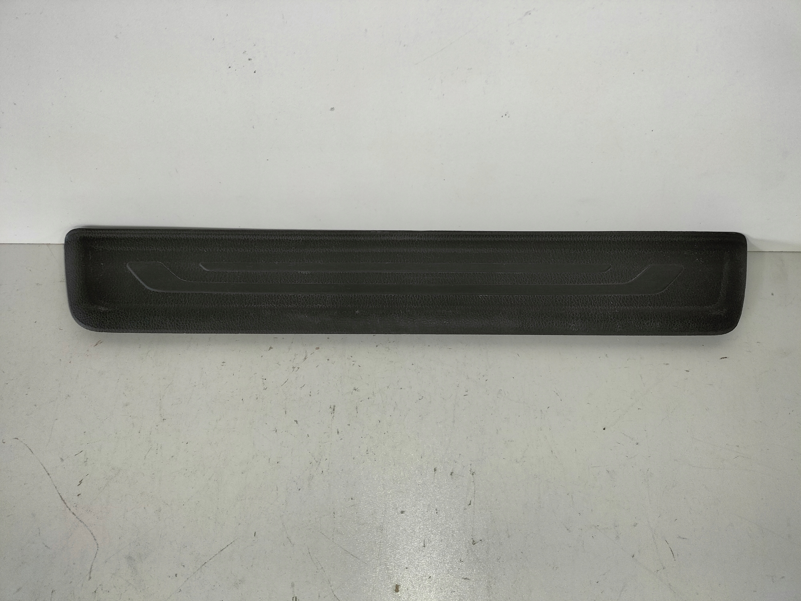 cap moulding for threshold front left KIA SPORTAGE III 10-15