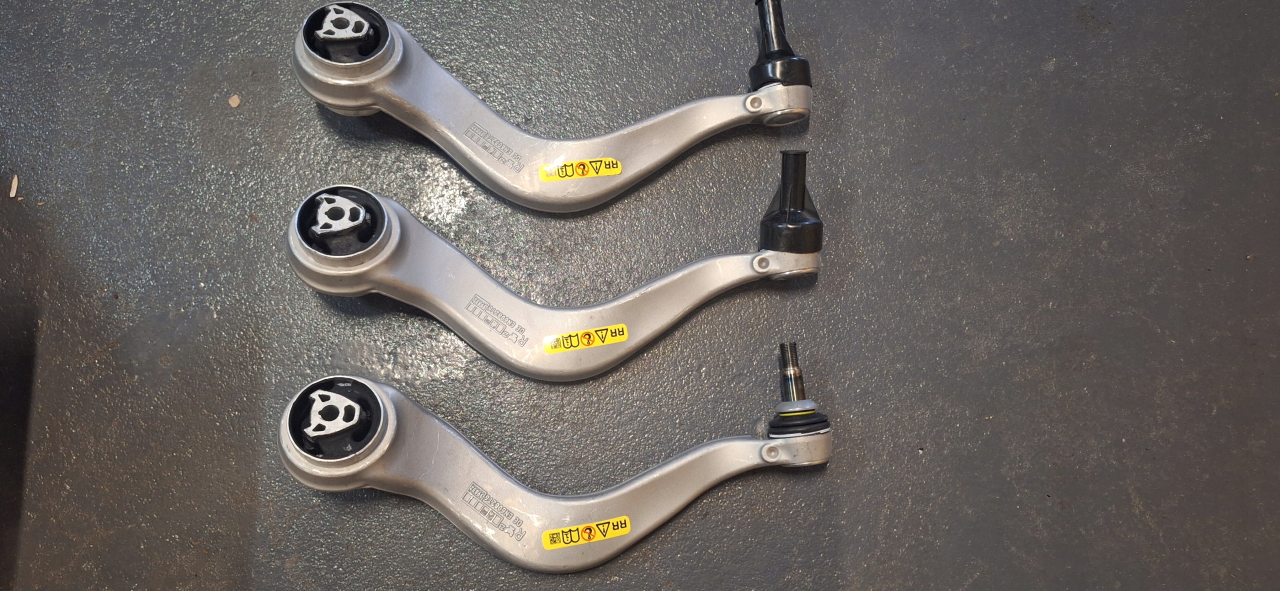 BMW 5 G60 WAHACZ PRAWY 8833032