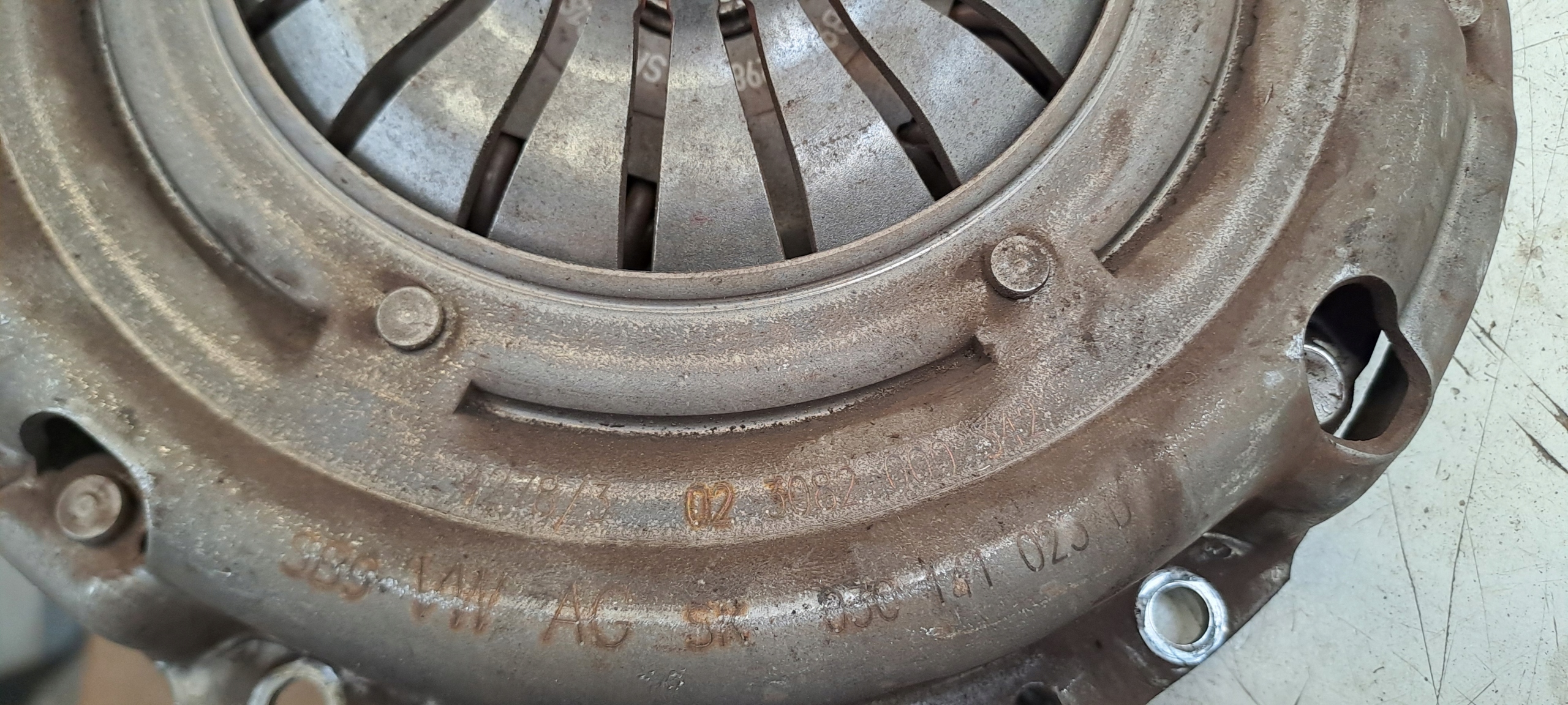 disco di pressione 1,4 16V 03C141031 Skoda Roomster