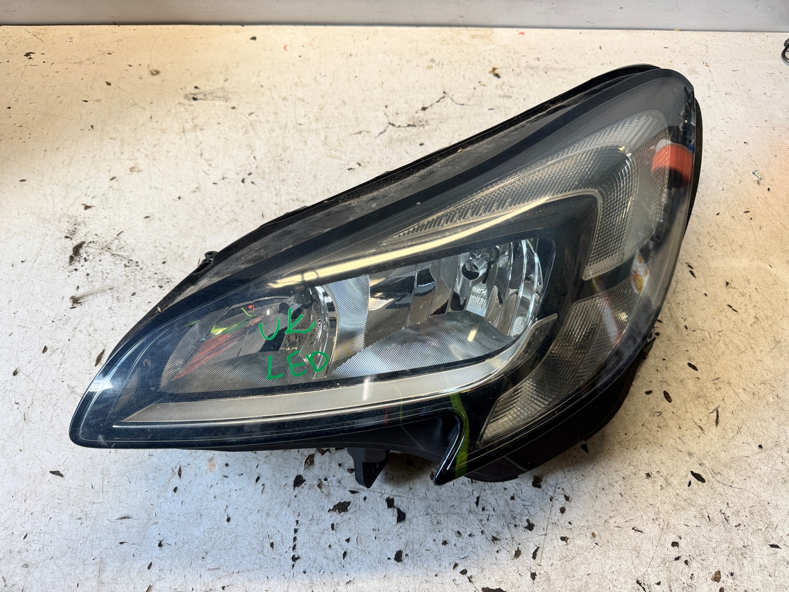 OPEL CORSA E light left front REFLEKTOR left LED 13381345 ANGLIK UK UCHO