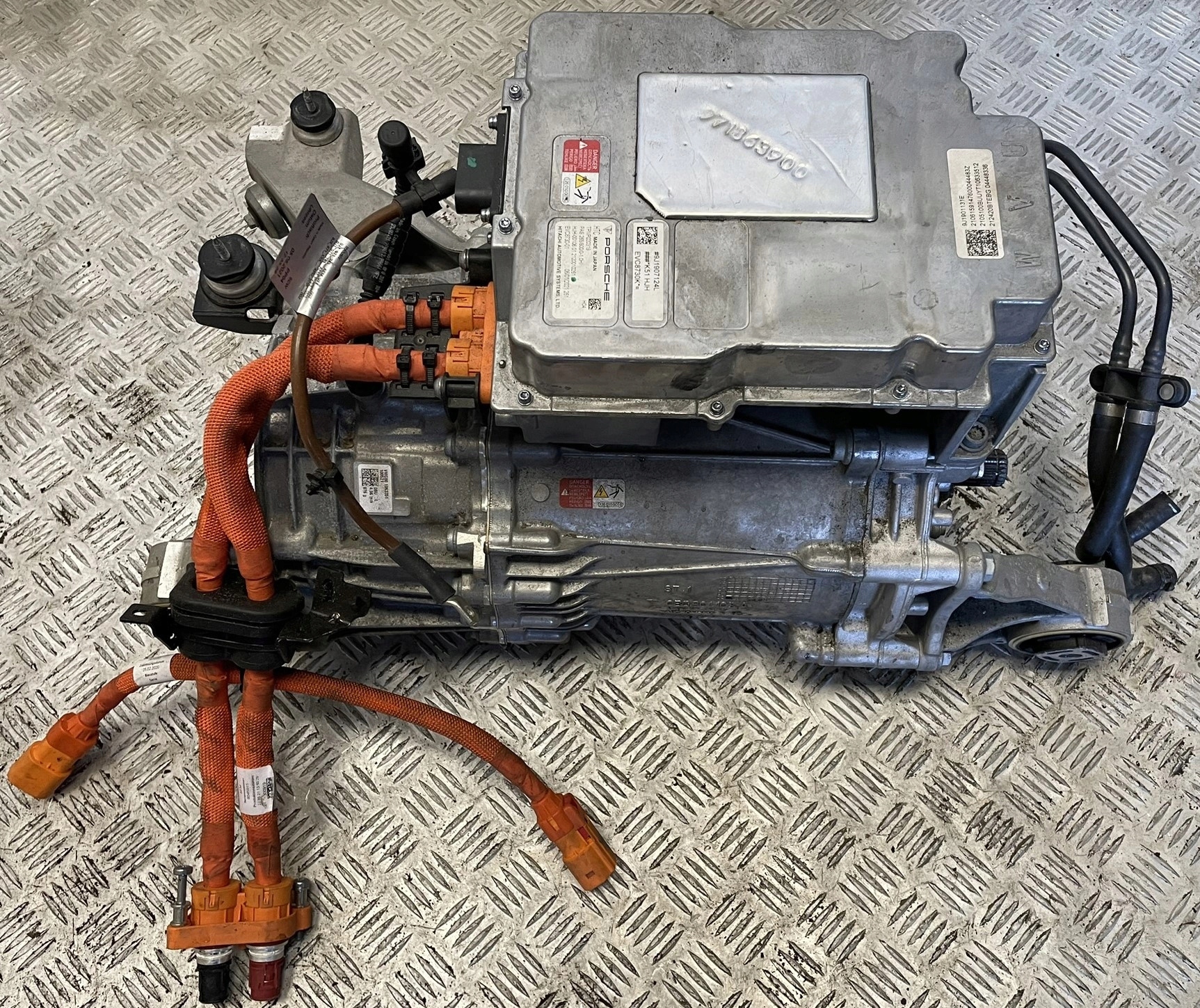 SILNIK NAPED ELEKTRYCZNY PRZOD AUDI E-TRON GT ORG