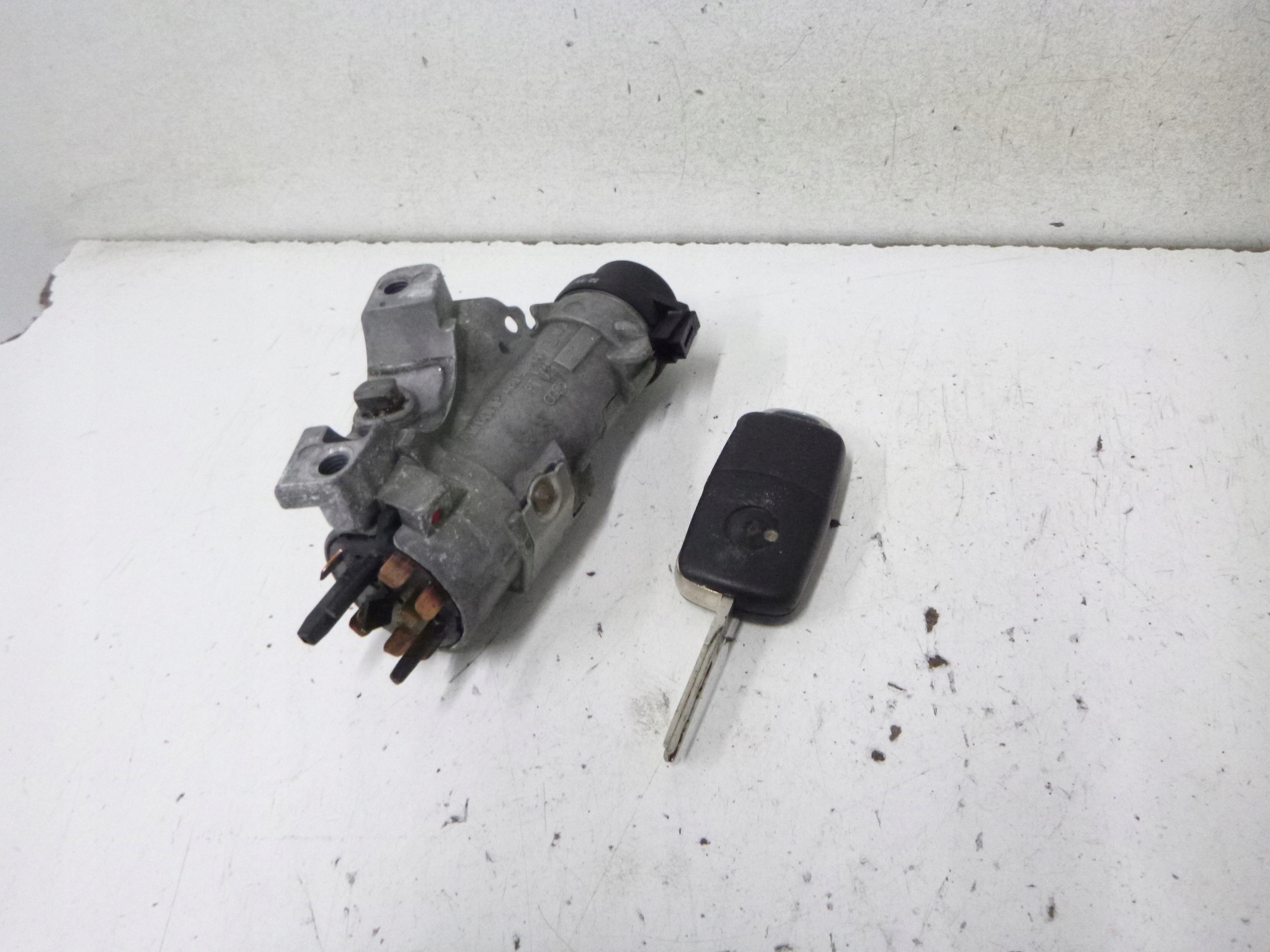 ignition + key VW Passat B5 FL 1.9 TDI 4B0 905 651 G