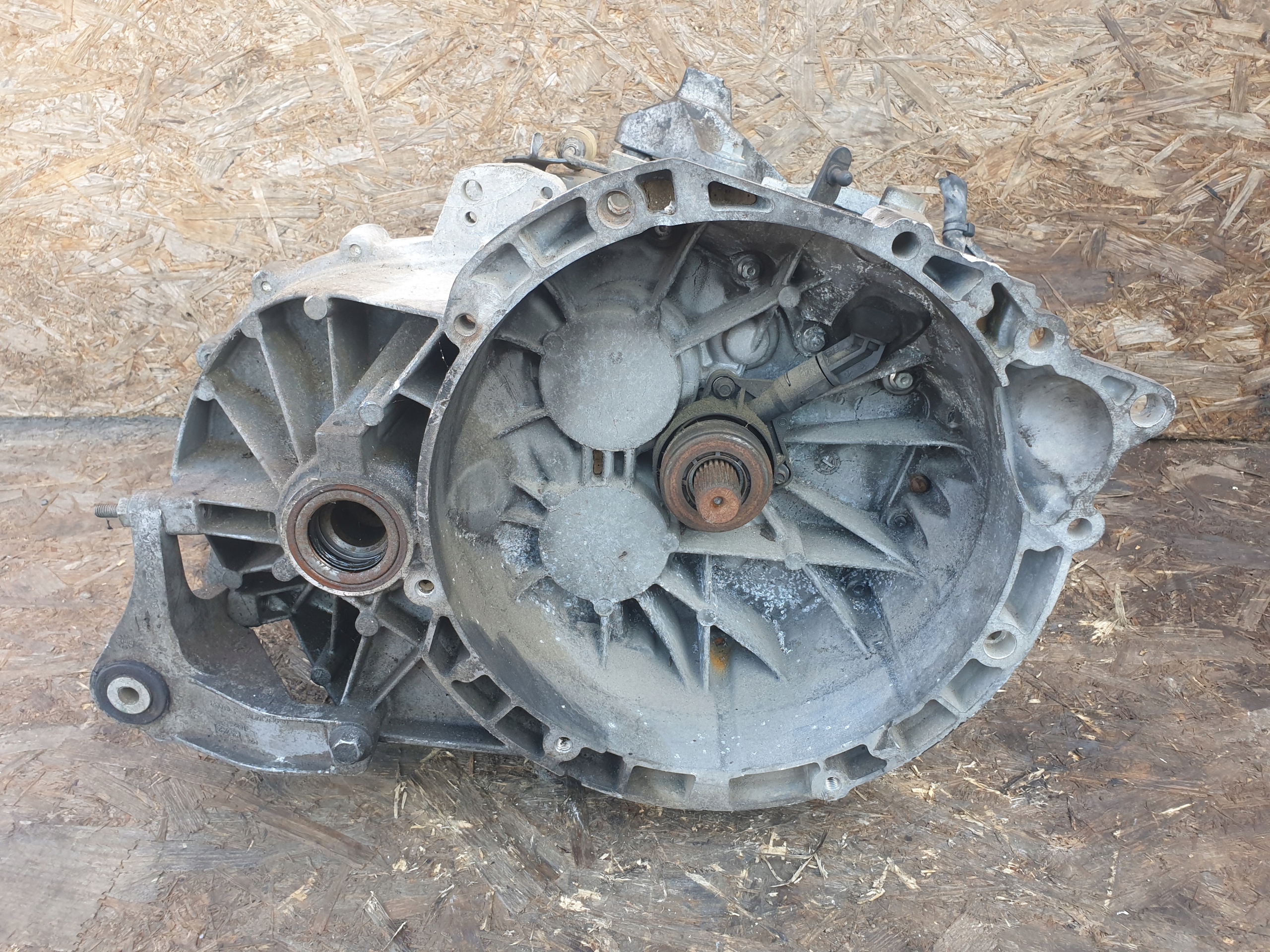 CAMBIO FORD KUGA MK1 6B AV4R-7002-AB