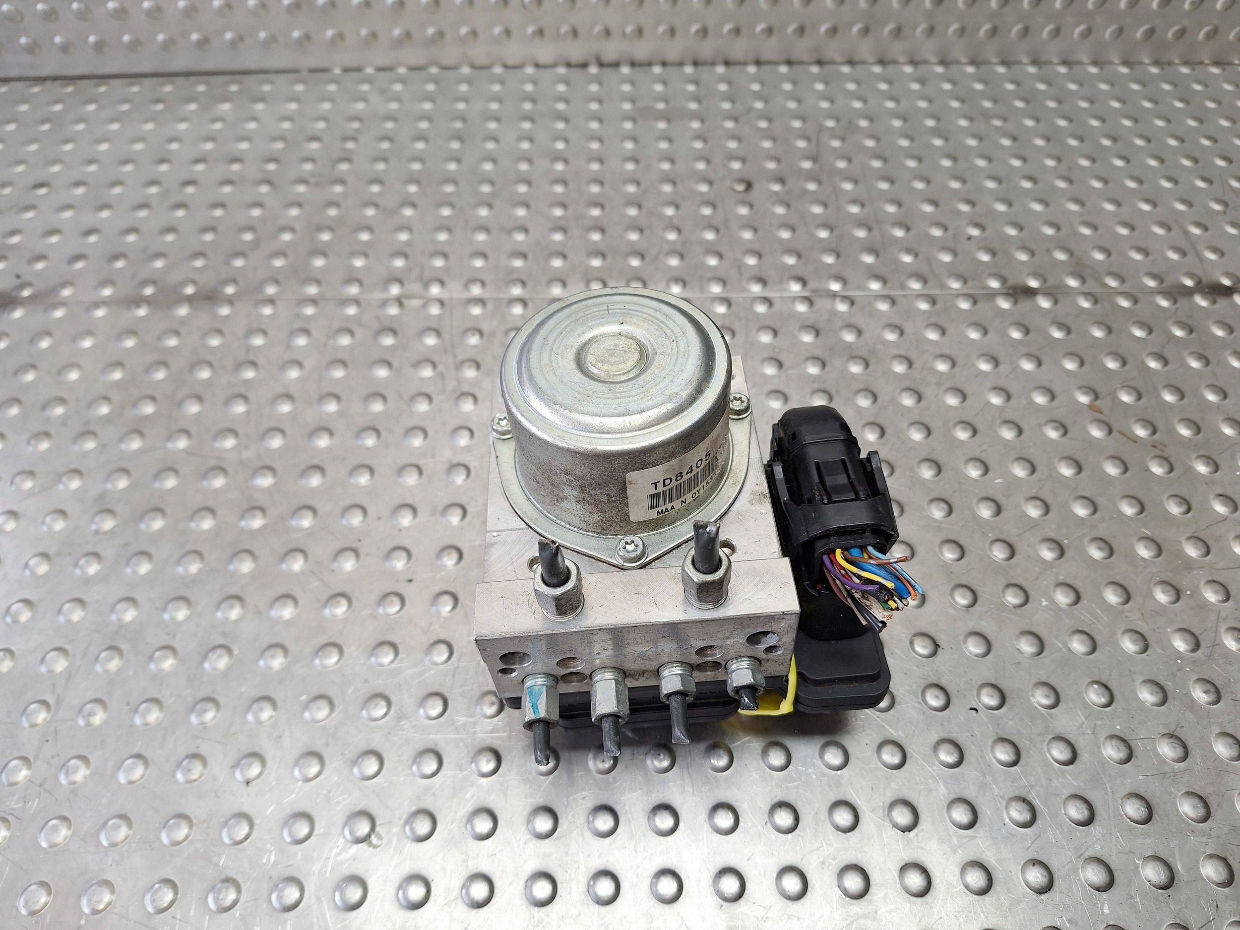 pump control unit ABS A98000B50 TD8405 NISSAN JUKE F15 1.5D