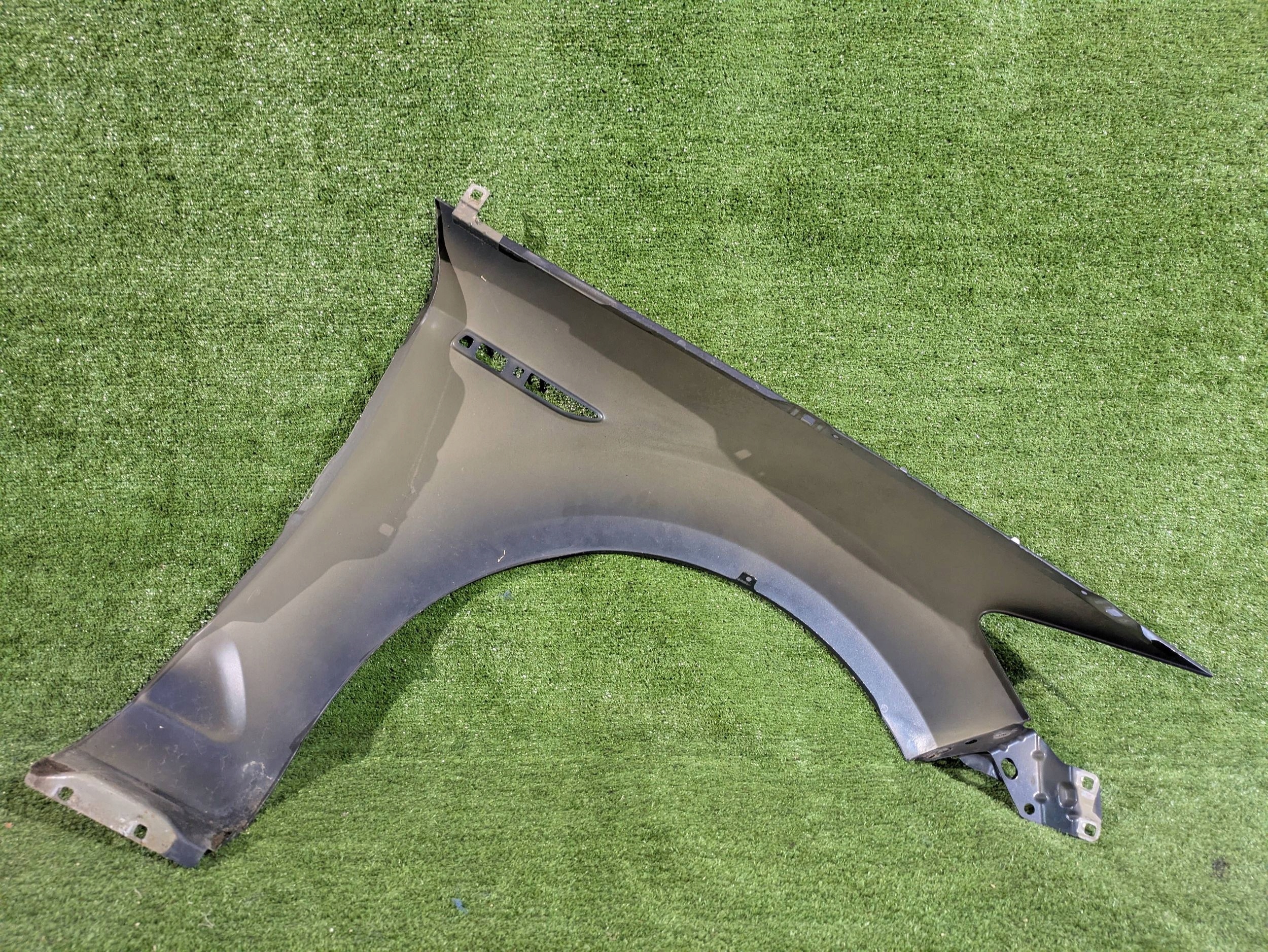 fender front left front FORD MONDEO MK4 NR.570