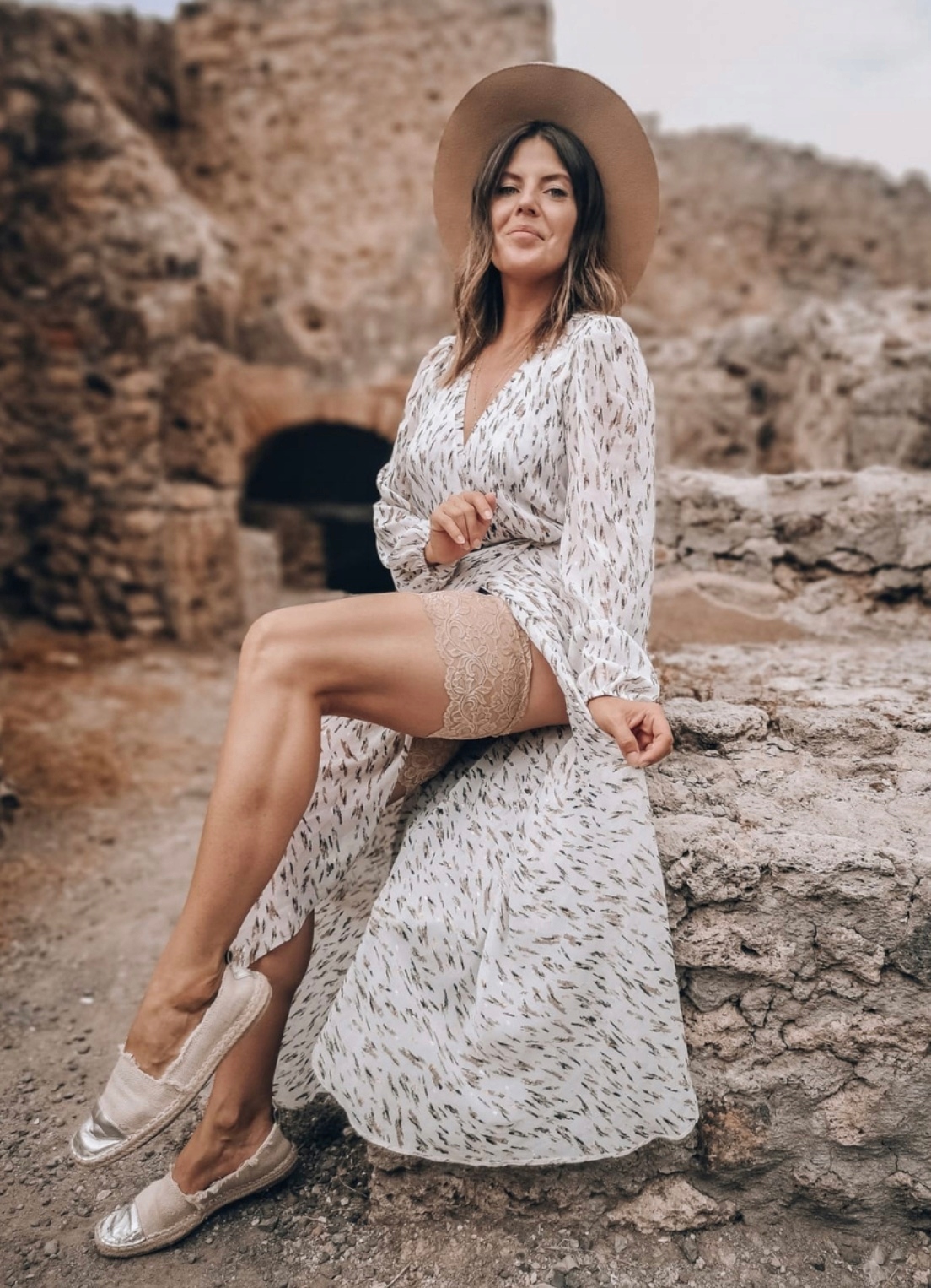 OPASKI NA UDA PRZECIW OTARCIOM KORONKOWE beżowe 3/4 2XL Marka Gabriella