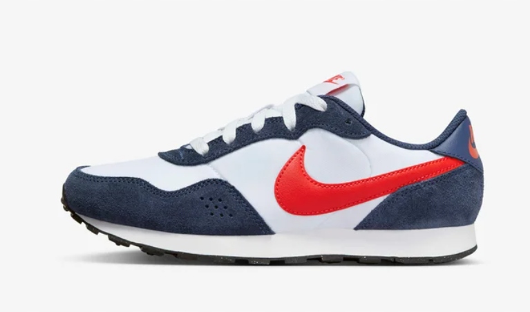 Nike Dámské MD Valiant velikost 39
