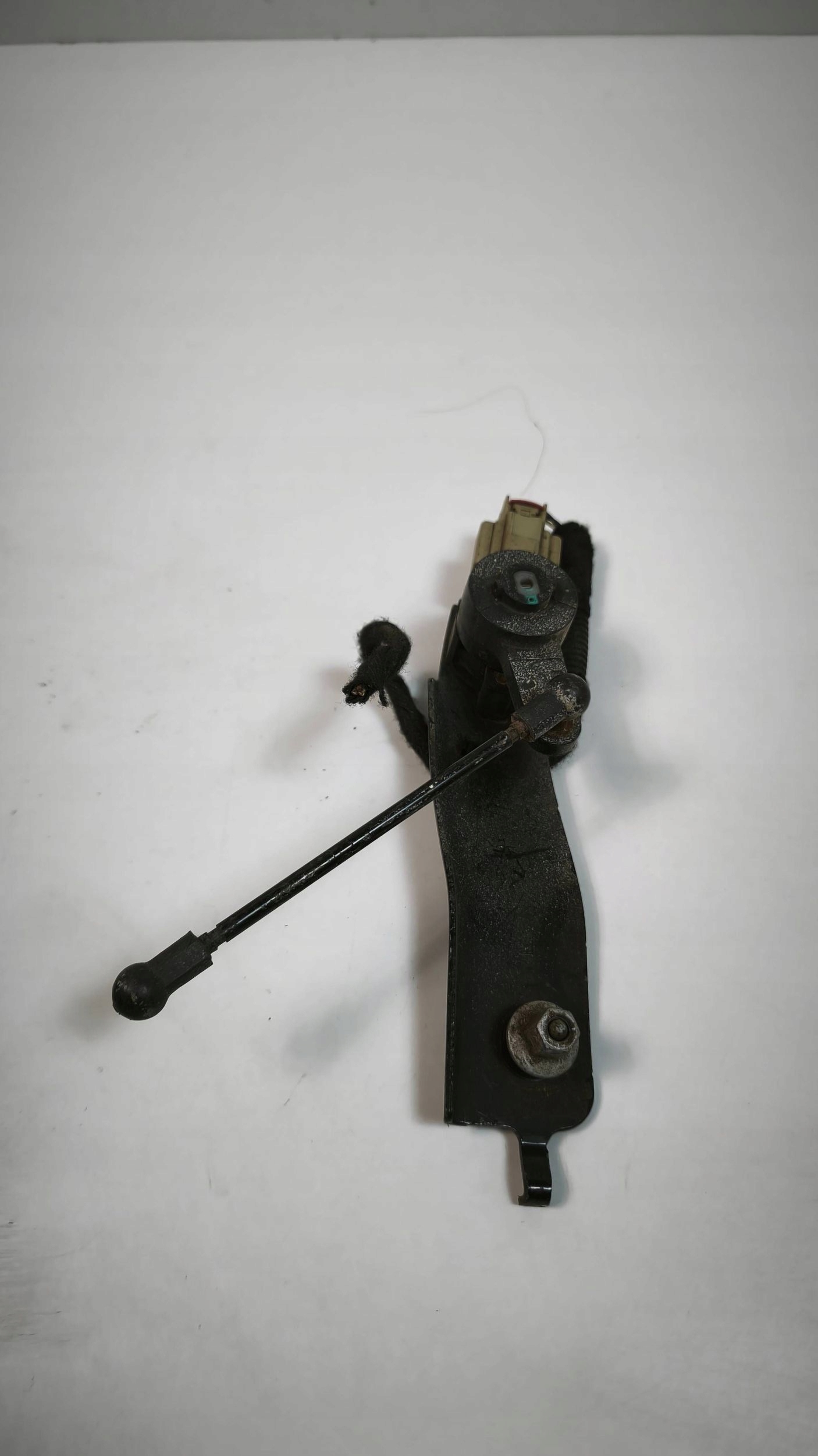 Opel Insignia B Sensor poziomowania lichte 84084760
