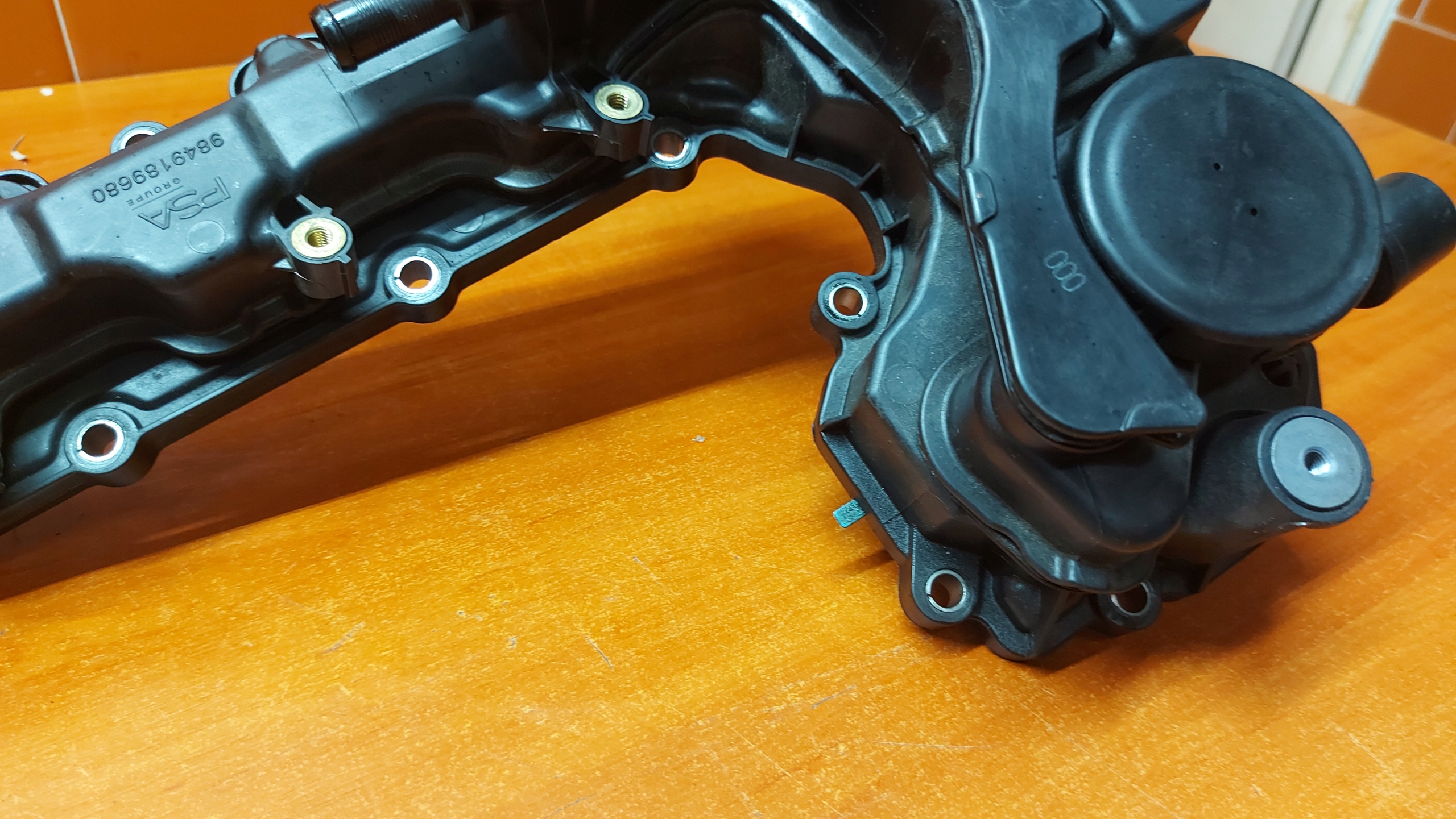 Abdeckung der Ventile CITROEN C4 C3 PEUGEOT 2008 1.2 22