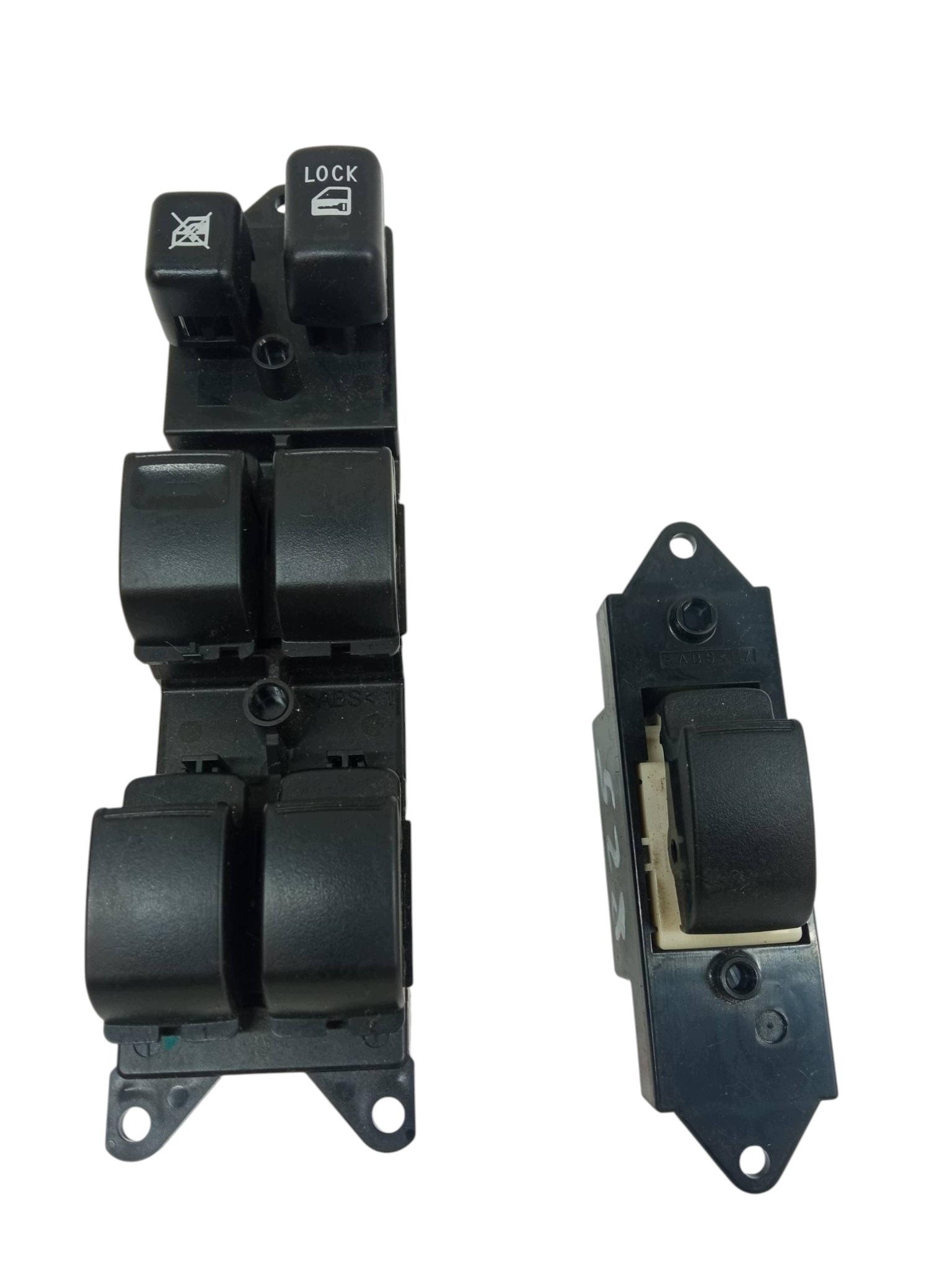 window control switch front left right KPL 8608A261 MR587944 Mitsubishi ASX and