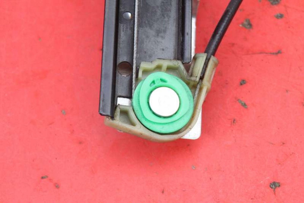 window regulator right rear part 8K0839462A AUDI A4 B8 KOMBI 07-11