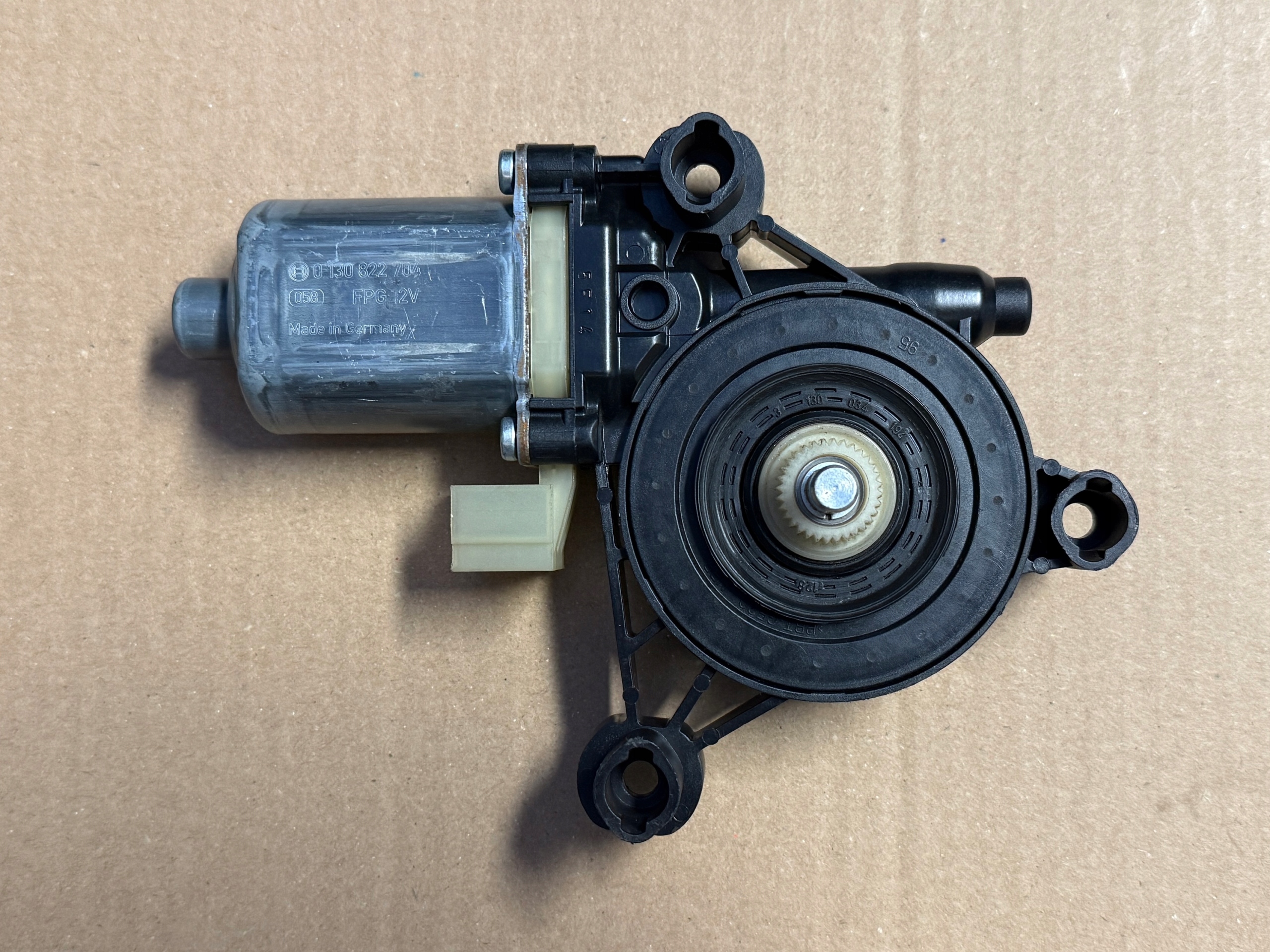 VW CRAFTER 2 MAN TGE 2017-2025 mini motor PODNOSNIKA windows right
