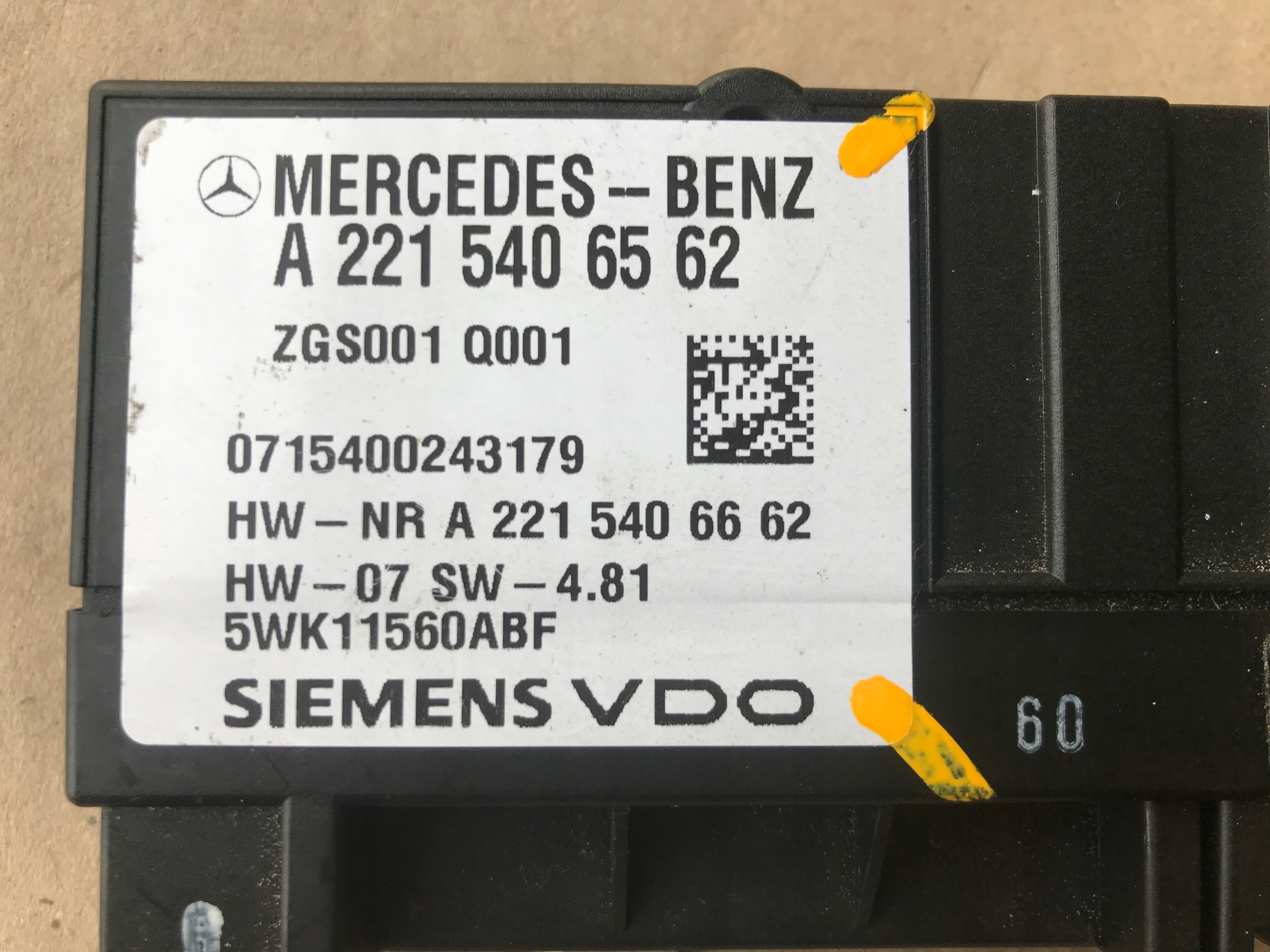 MERCEDES W204 1.8K Module POMPY Carburant A2215406562