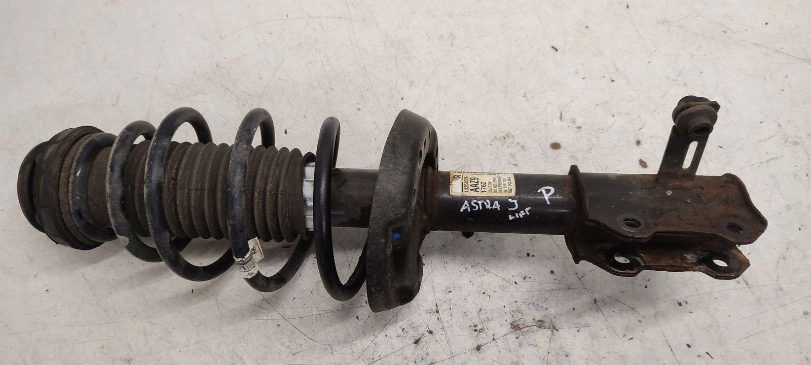 shock absorber spring front sususpension Opel Astra J LIFT 1,6