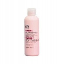 The Body Shop Krémový čisticí přípravek (s vitamínem E) 250 ml
