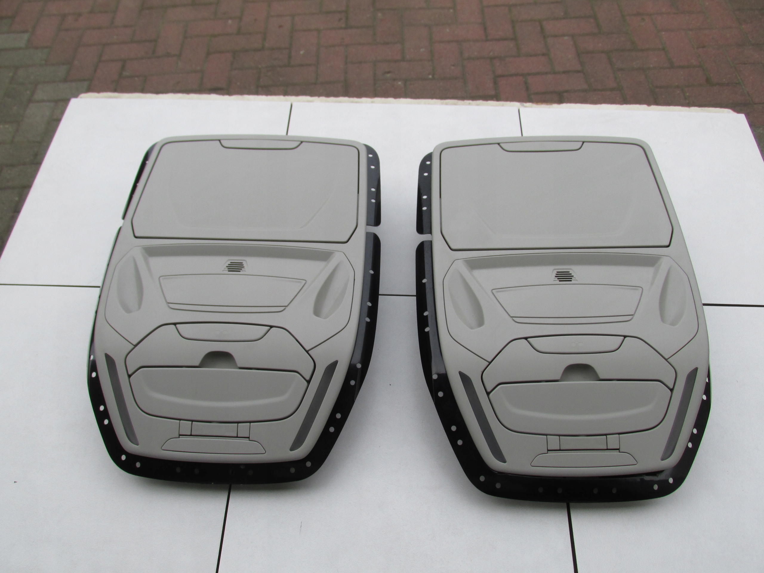 СВЕТОДИОДНАЯ ЛАМПА КАБИНЫ C-MAX MK2 GRAND
