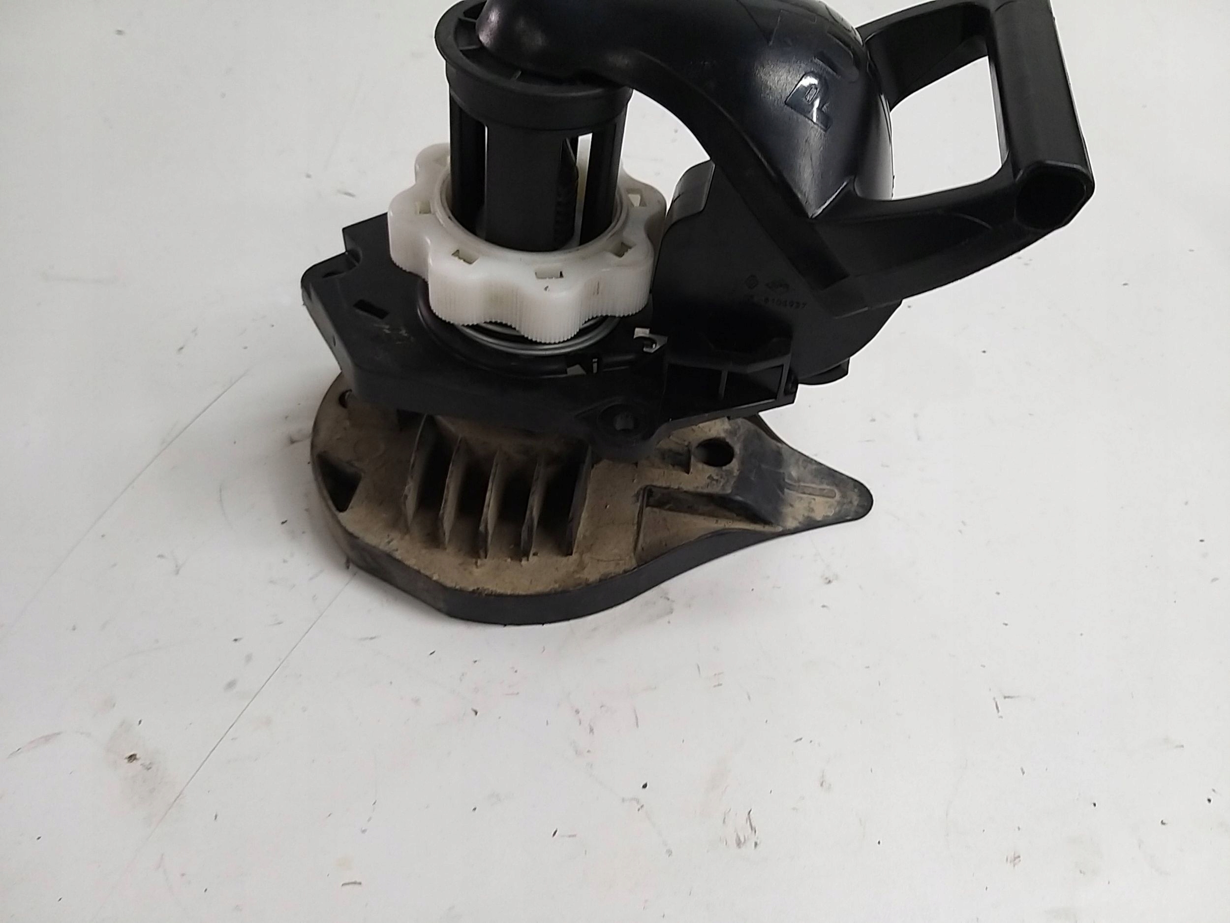 RENAULT CLIO IV 4 WINDA Poignée Support plaque Roues de la roue de secours 8200922466 12R