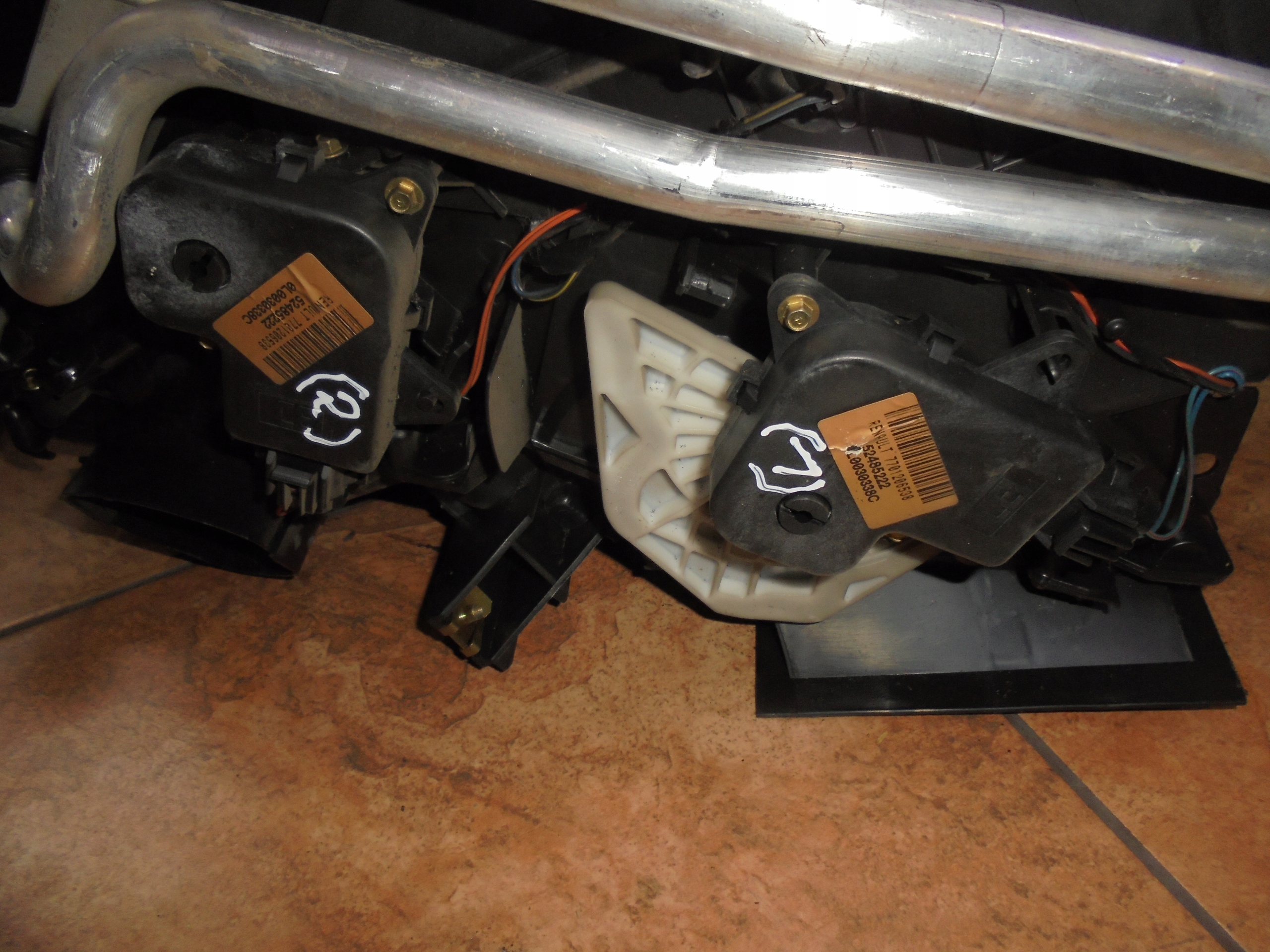 LAGUNA II 1.9DCI 03 SILNICZEK NAGRZEWNICY 52485222