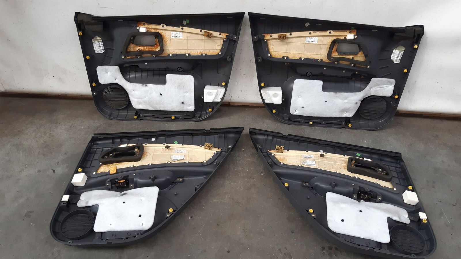 side side komplet Kia Rio II 1,4 HB