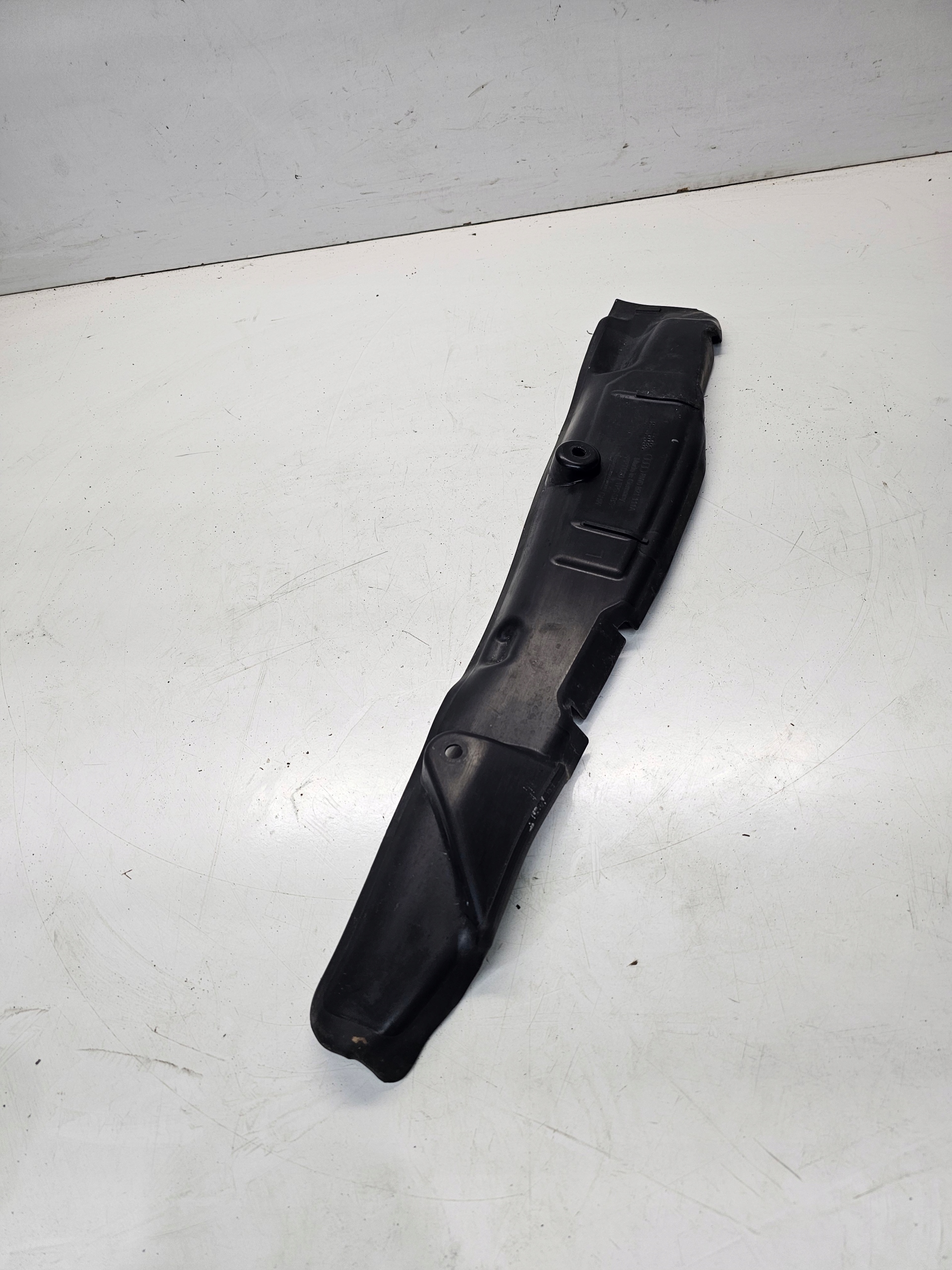 Insonorisation Aile Gauche AUDI A4 B9 LIFT 8W0821111A