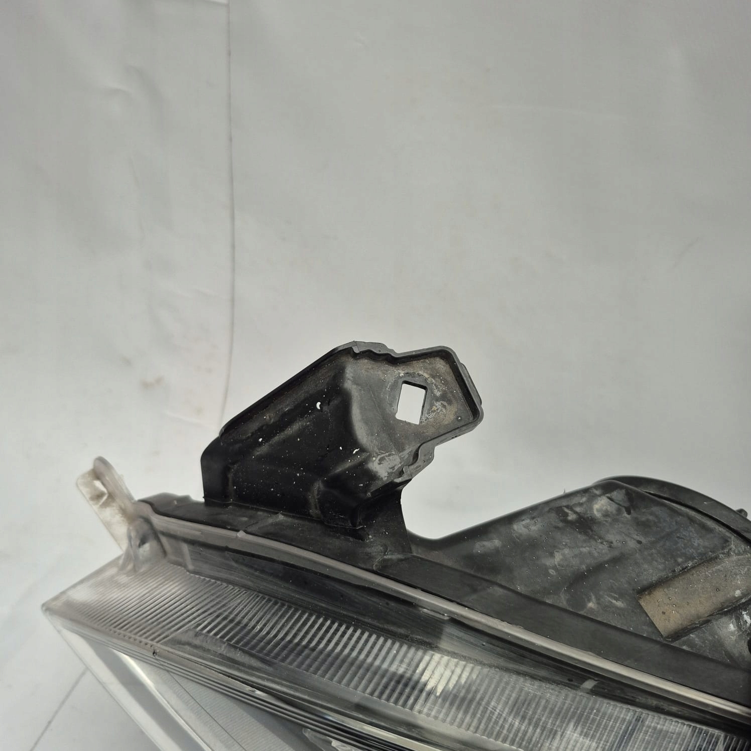 OPEL ASTRA IV J 09- light left front front XENON LED 13253650