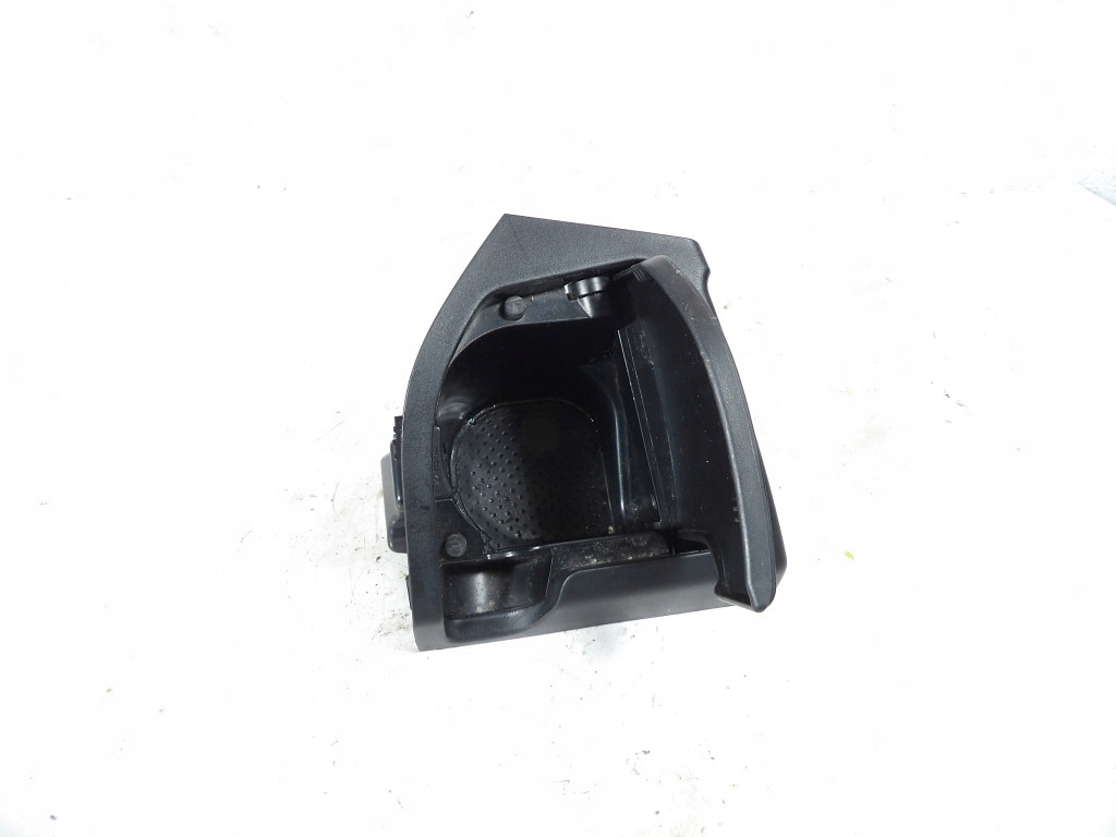 NISSAN X-TRAIL T31 bracket right CUP HOLDER 68430JG00A