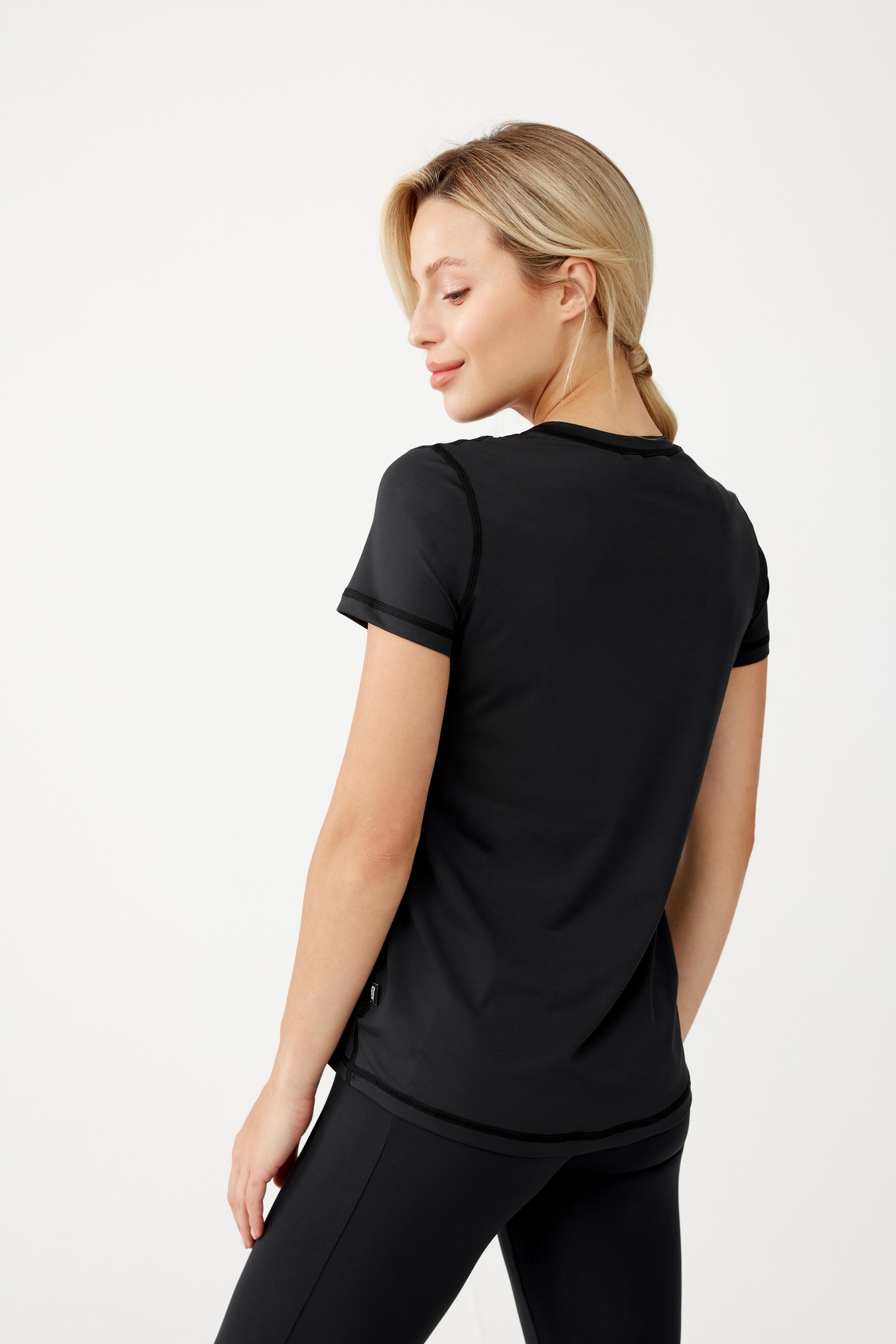 DAMSKA KOSZULKA SPORTOWA TERMOAKTYWNA NA TRENING EAN (GTIN) 5907677821363