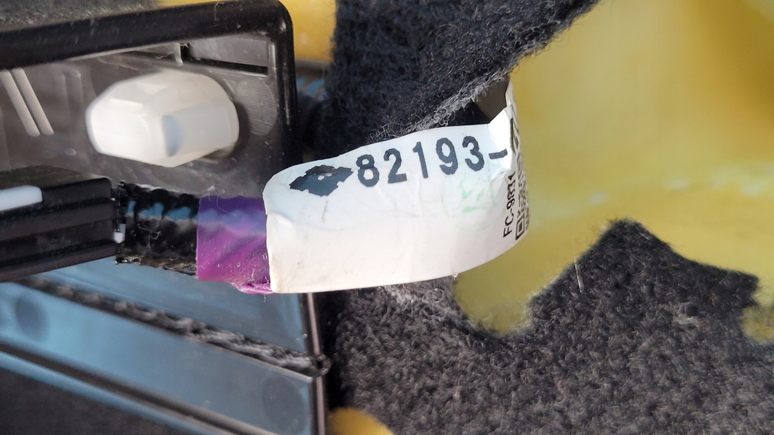 TOYOTA RAV4 V 19r диван зад