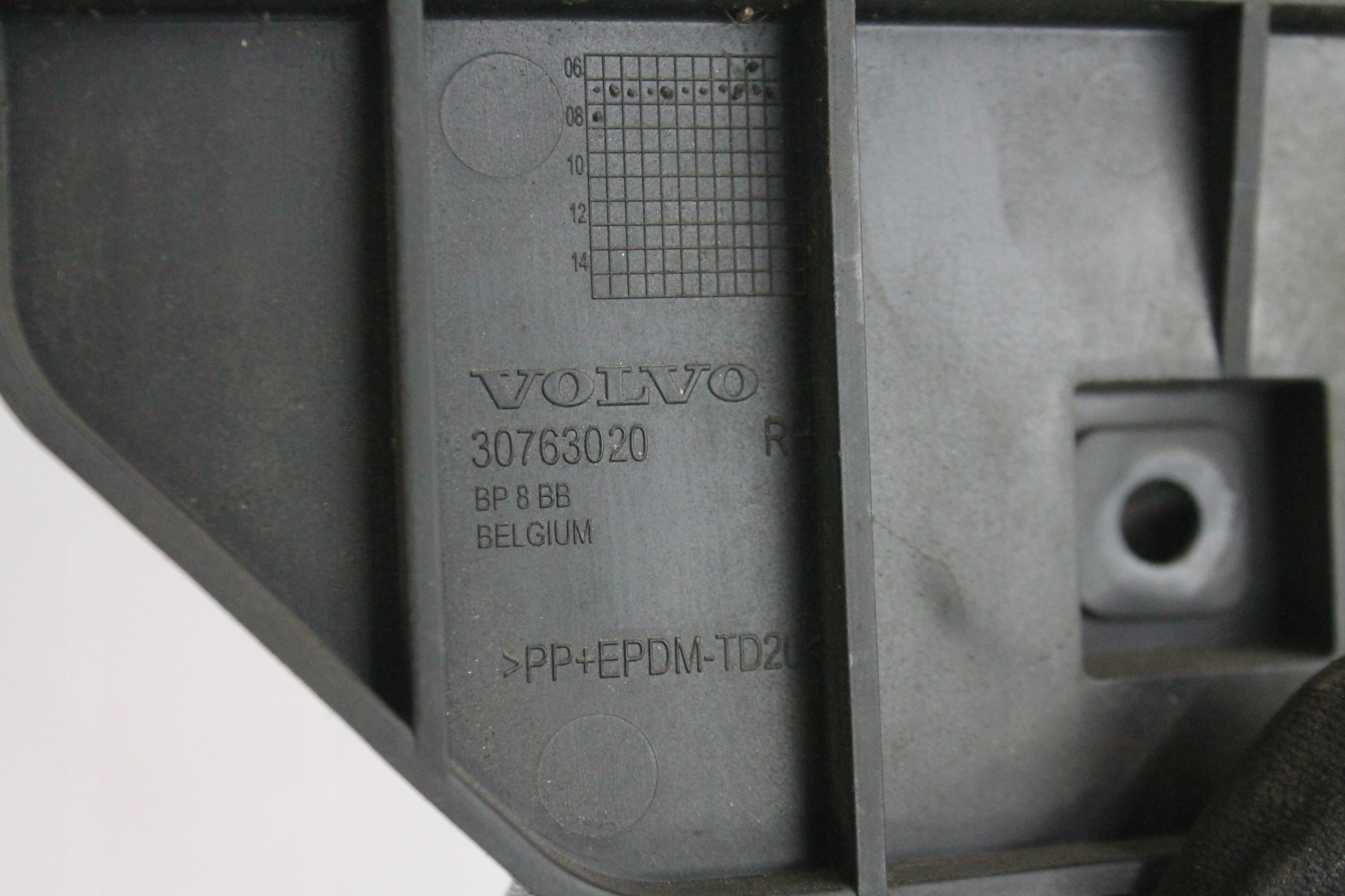 support right rear part rear 30763020 VOLVO V50 04-12