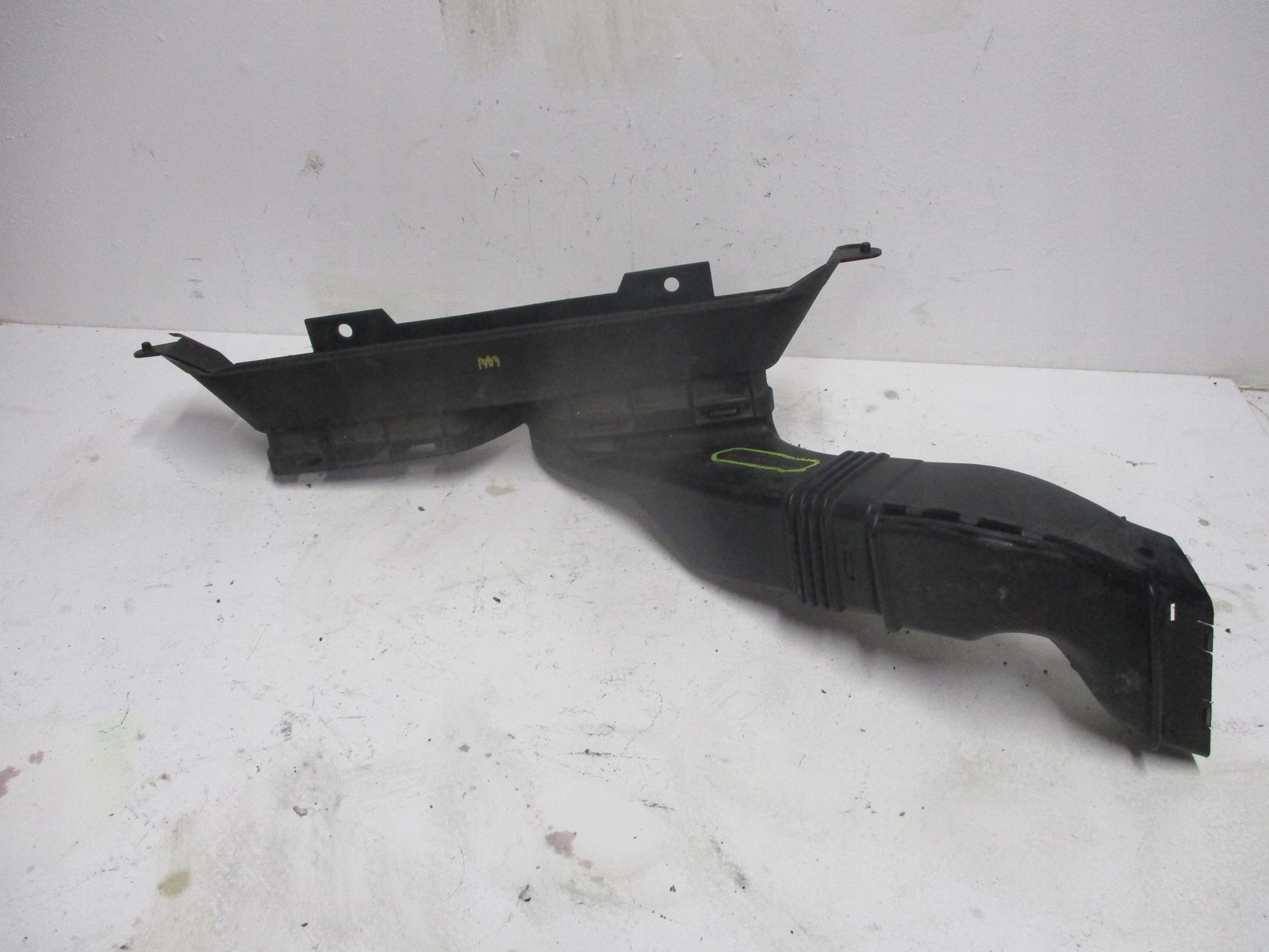 intake air RANGE ROVER VELAR J8A2-9H722-AB