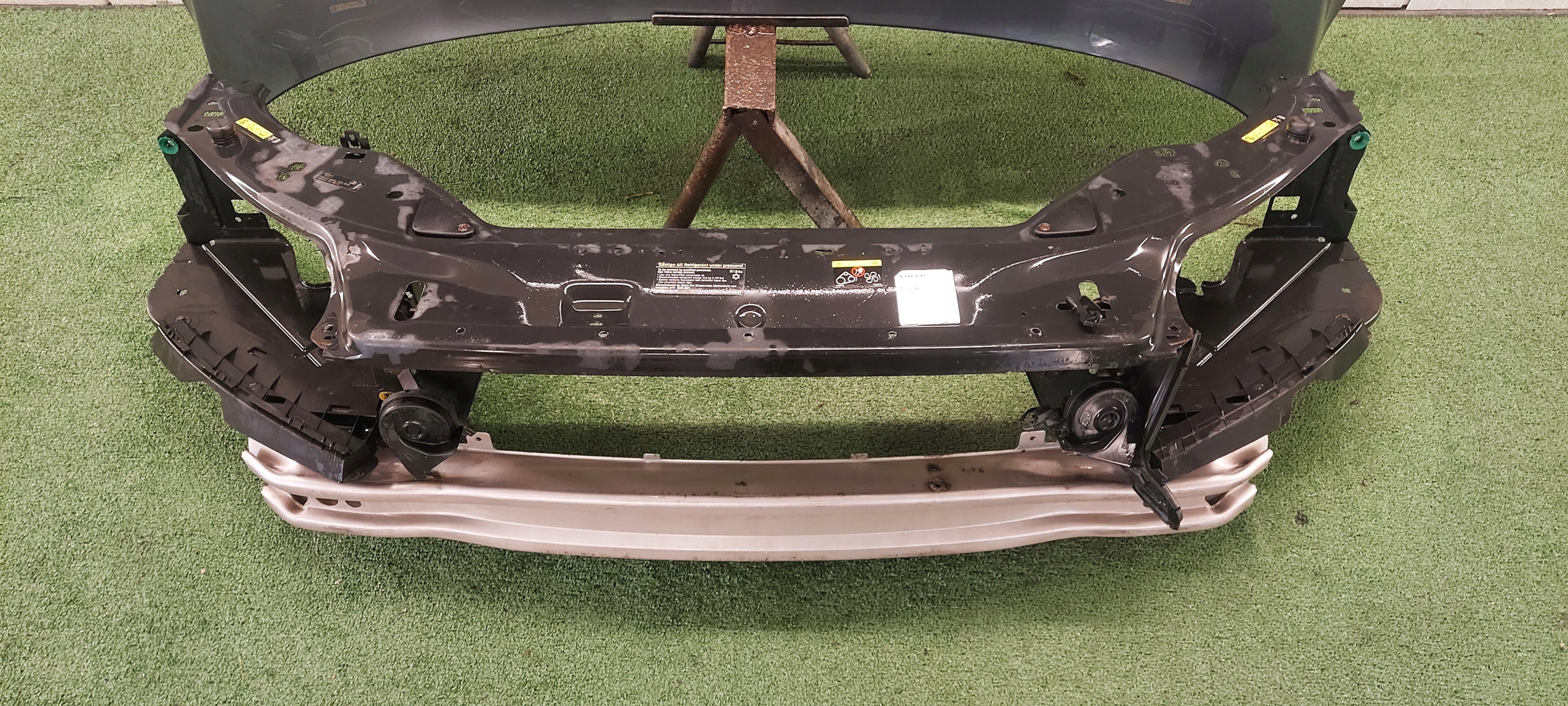 support panel for radiators VOLVO V70 XC70 S80 07-16
