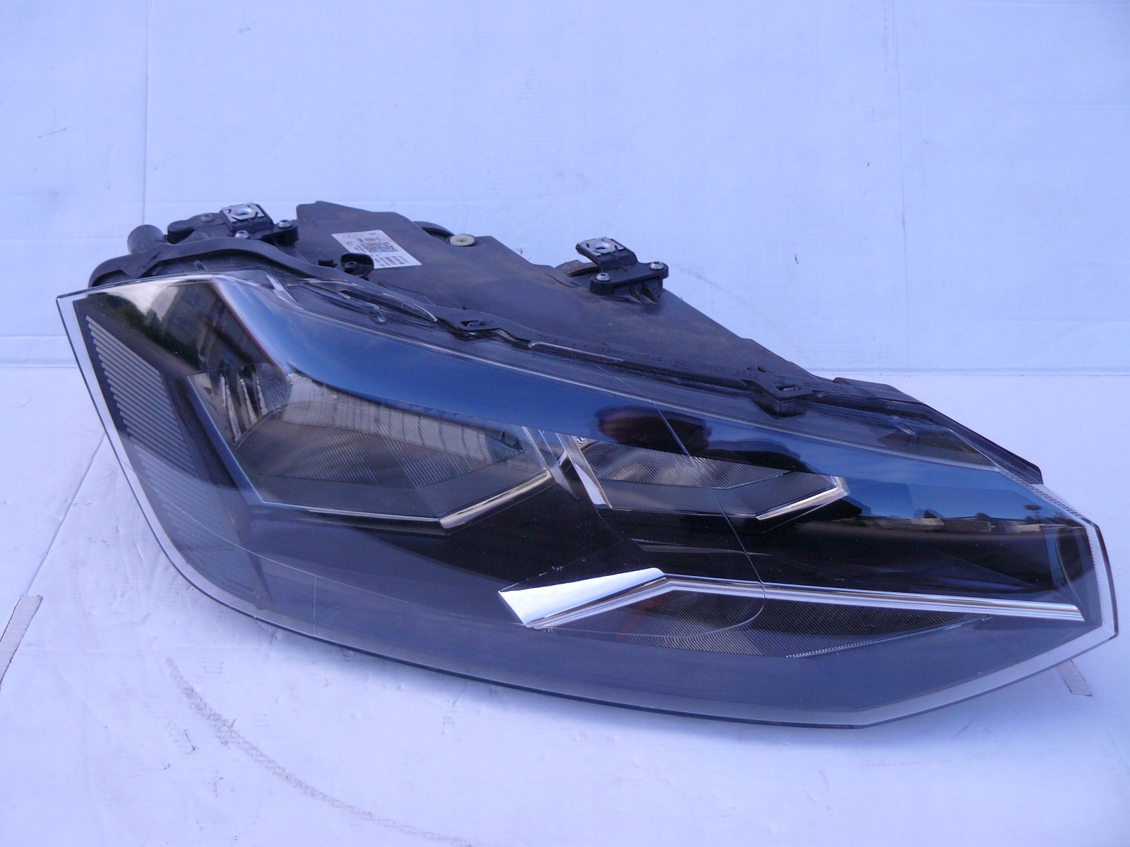 VW POLO VI ФАРА ПЕРЕДНЯ ПРАВА ЗВИЧАЙНИЙ