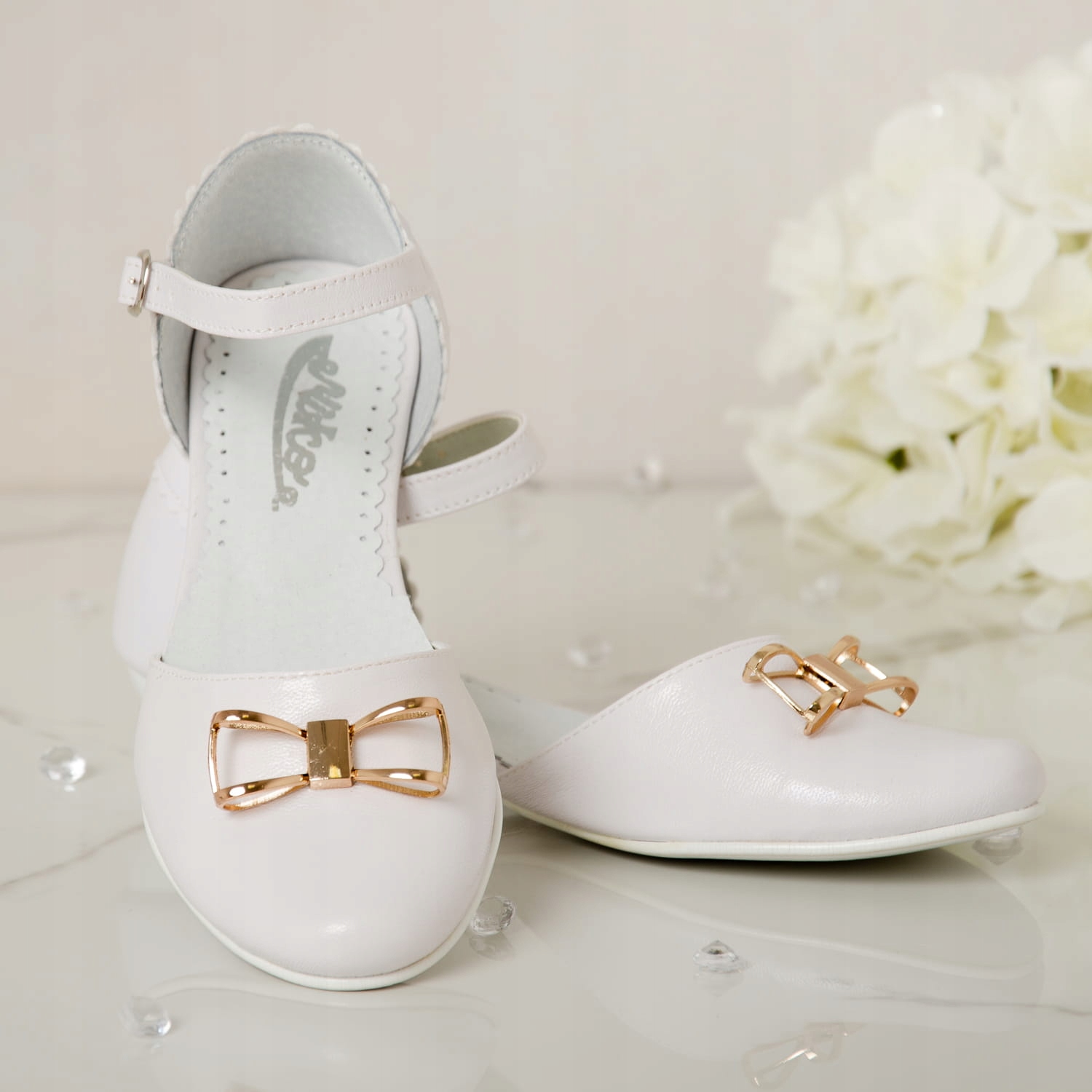 Buty komunijne dziewczęce ze złotą kokarda r 38 Marka Inna marka