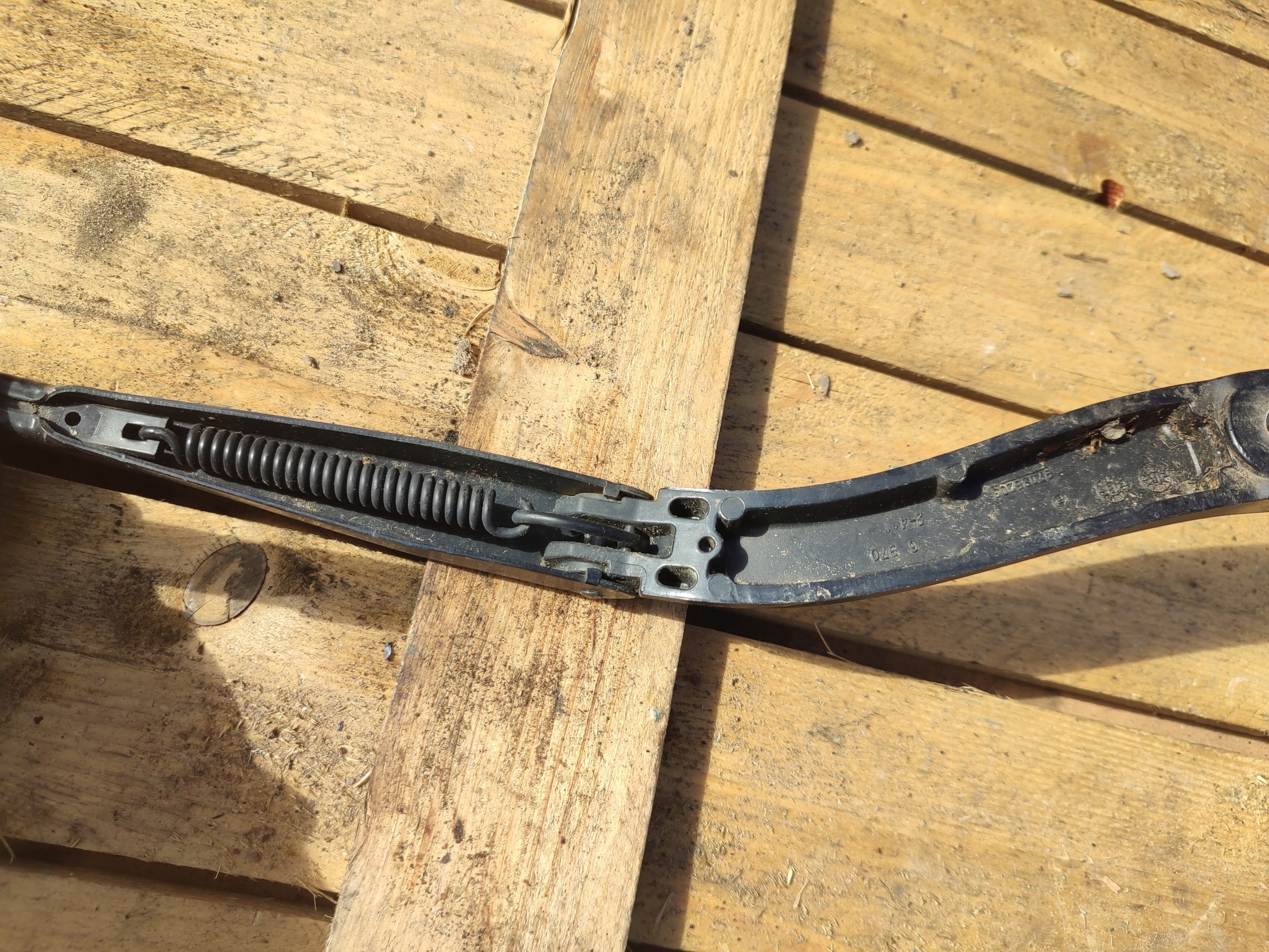 wiper arm BOSCH 97036203