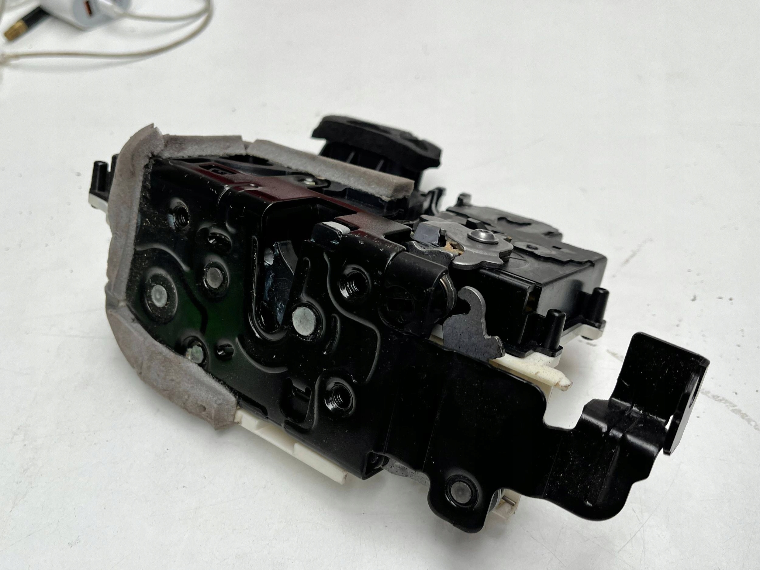 AUDI A6 A7 Q8 lock door left front 4K1837015L !J