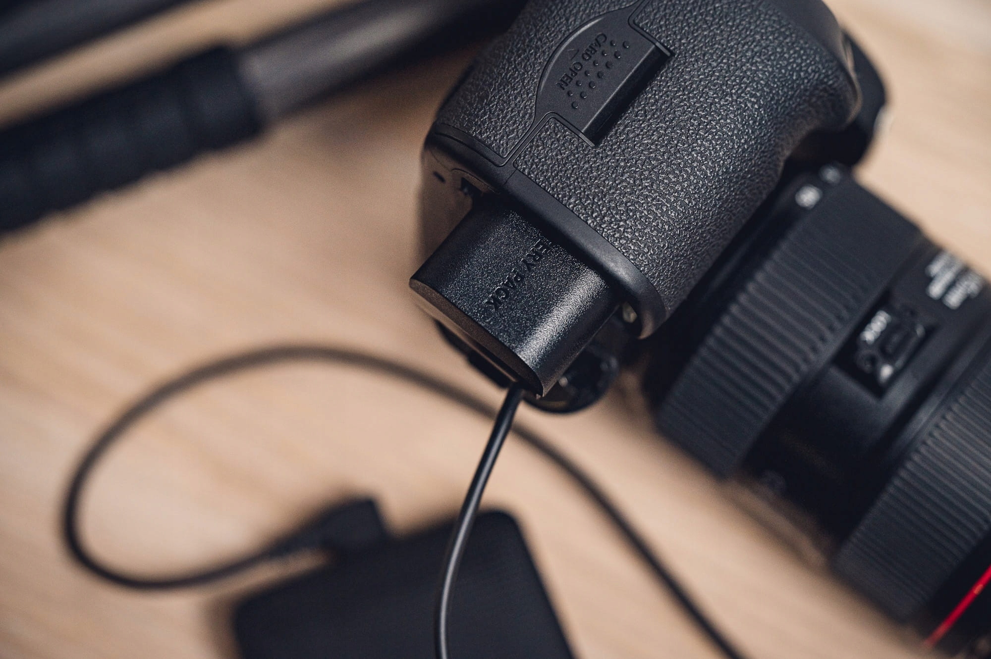 Adapter zasilania Zitay USB do Canon LP-E6 (DB-023) Model DB-023