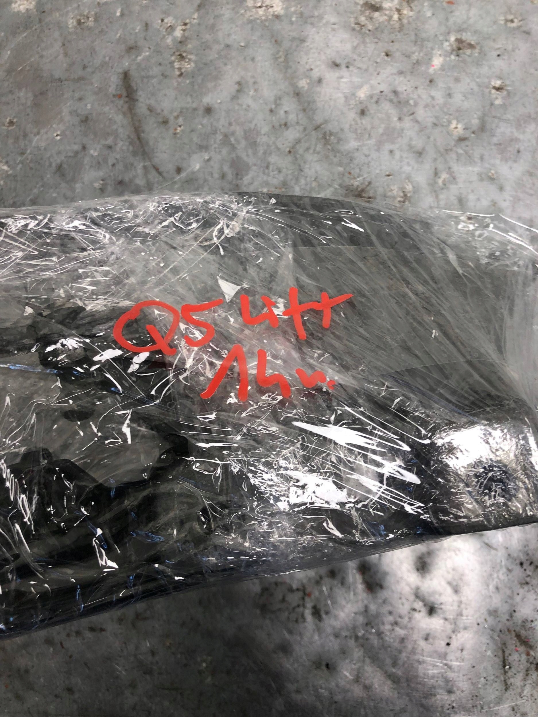Cerniere cofano AUDI Q5 LIFT 8R0823301A 8R0823302A