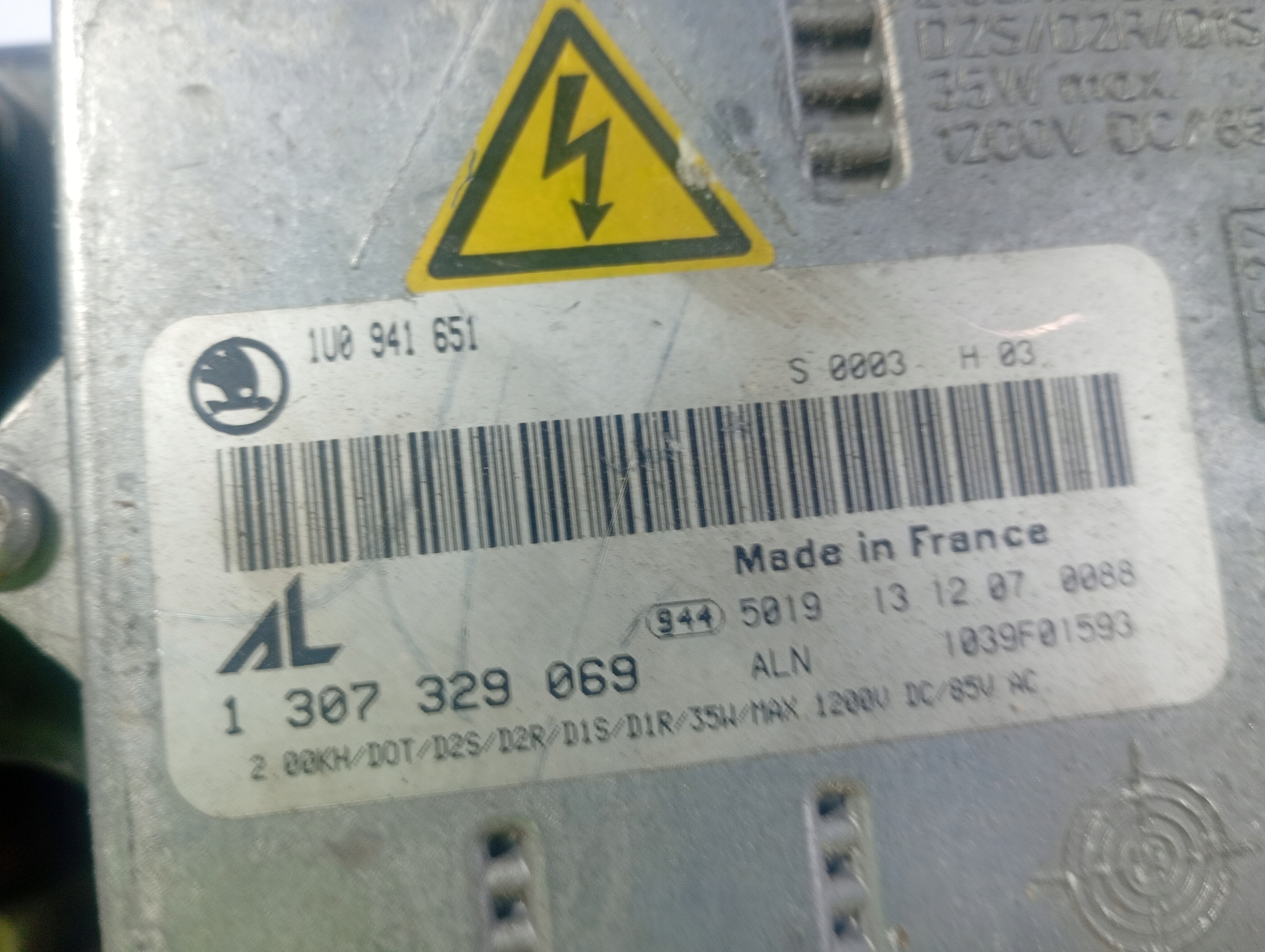 SKODA Octavia 1 00-10 REFLEKTOR right front front OE 1307329069 XENON