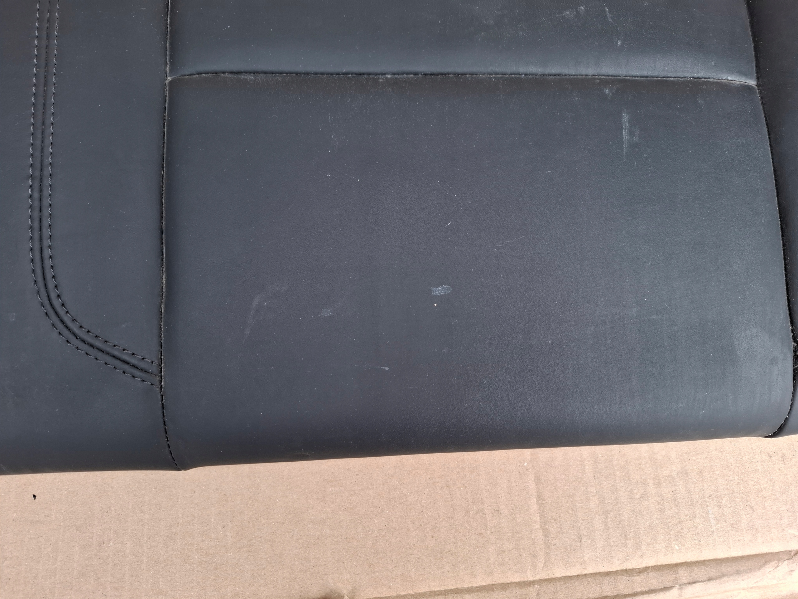 OPARCIE KANAPY rear part left PORSCHE 992 19r